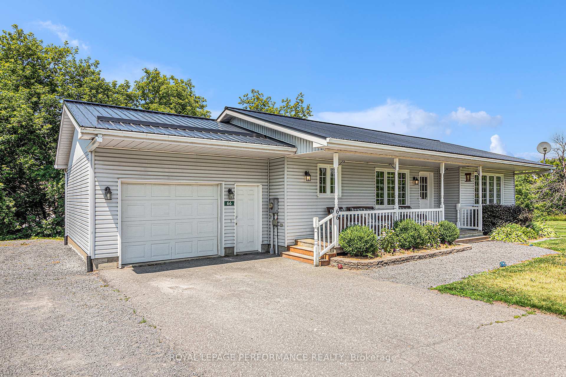 Photo 3 of 66 Front Street, North Stormont, Finch — HOMEH