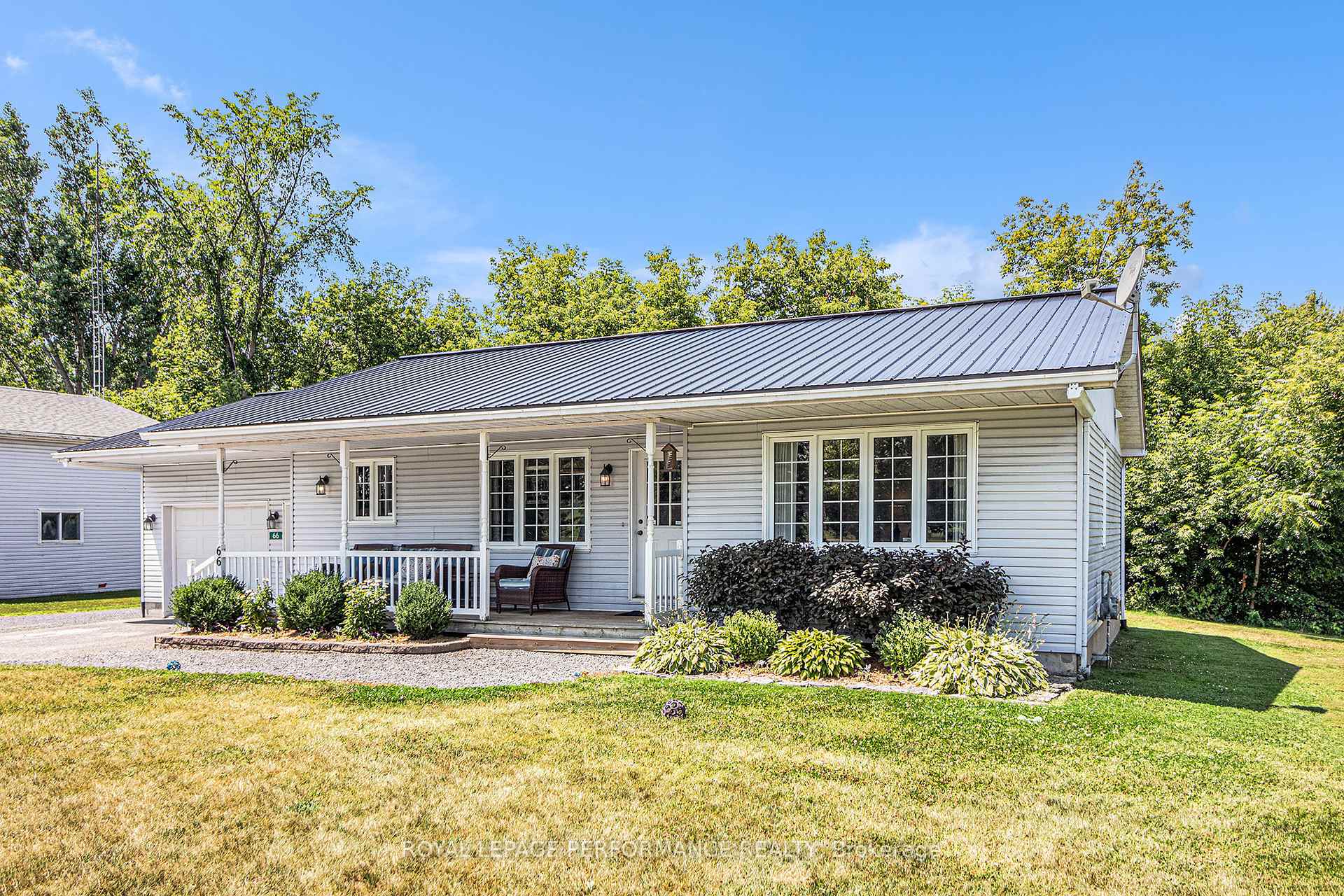 Photo 4 of 66 Front Street, North Stormont, Finch — HOMEH