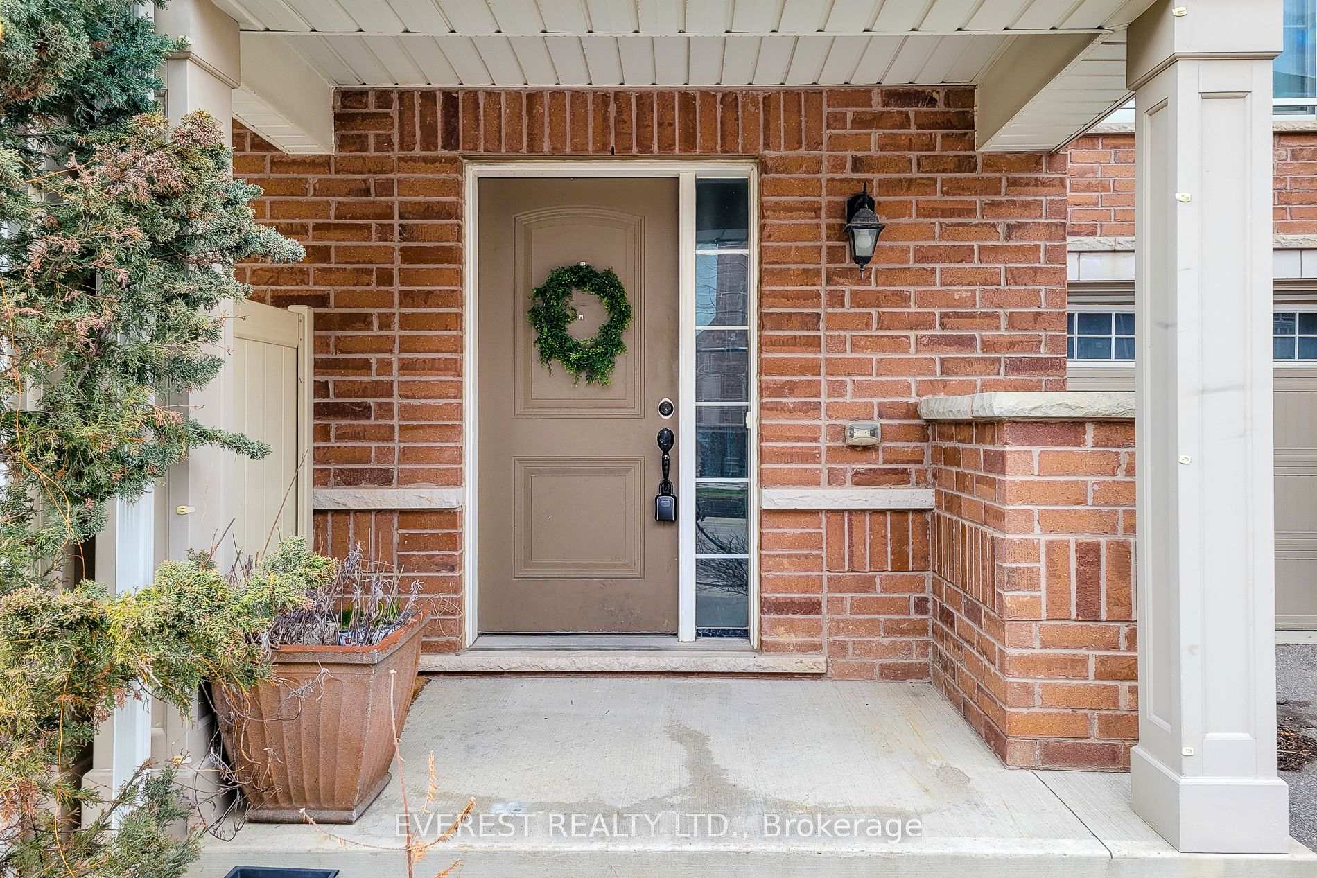 Photo 2 of Unit 80, 165 Hampshire Way, Milton, Dempsey — HOMEH