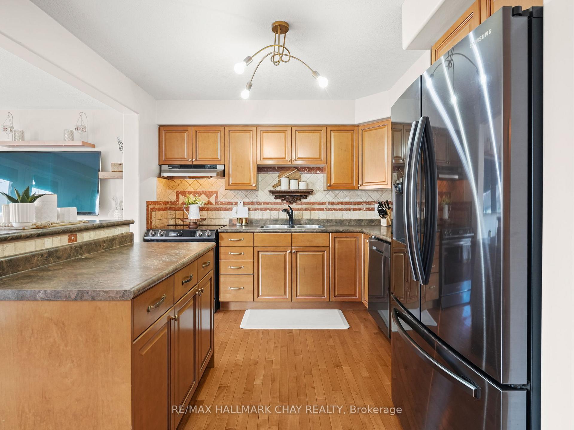 Photo 9 of 83 Warman Street, New Tecumseth, Alliston — HOMEH