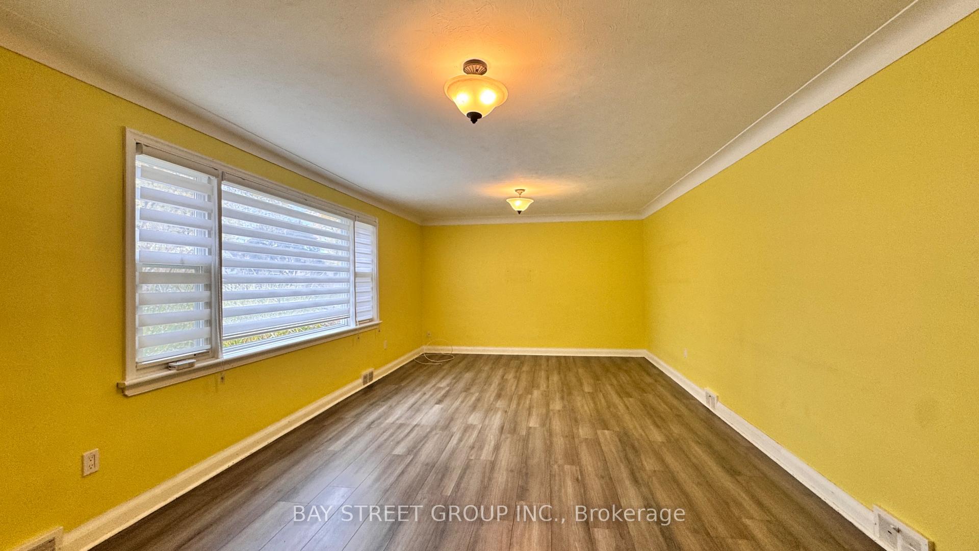 Photo 8 of 6565 Stamford Green Drive, Niagara Falls, Stamford — HOMEH