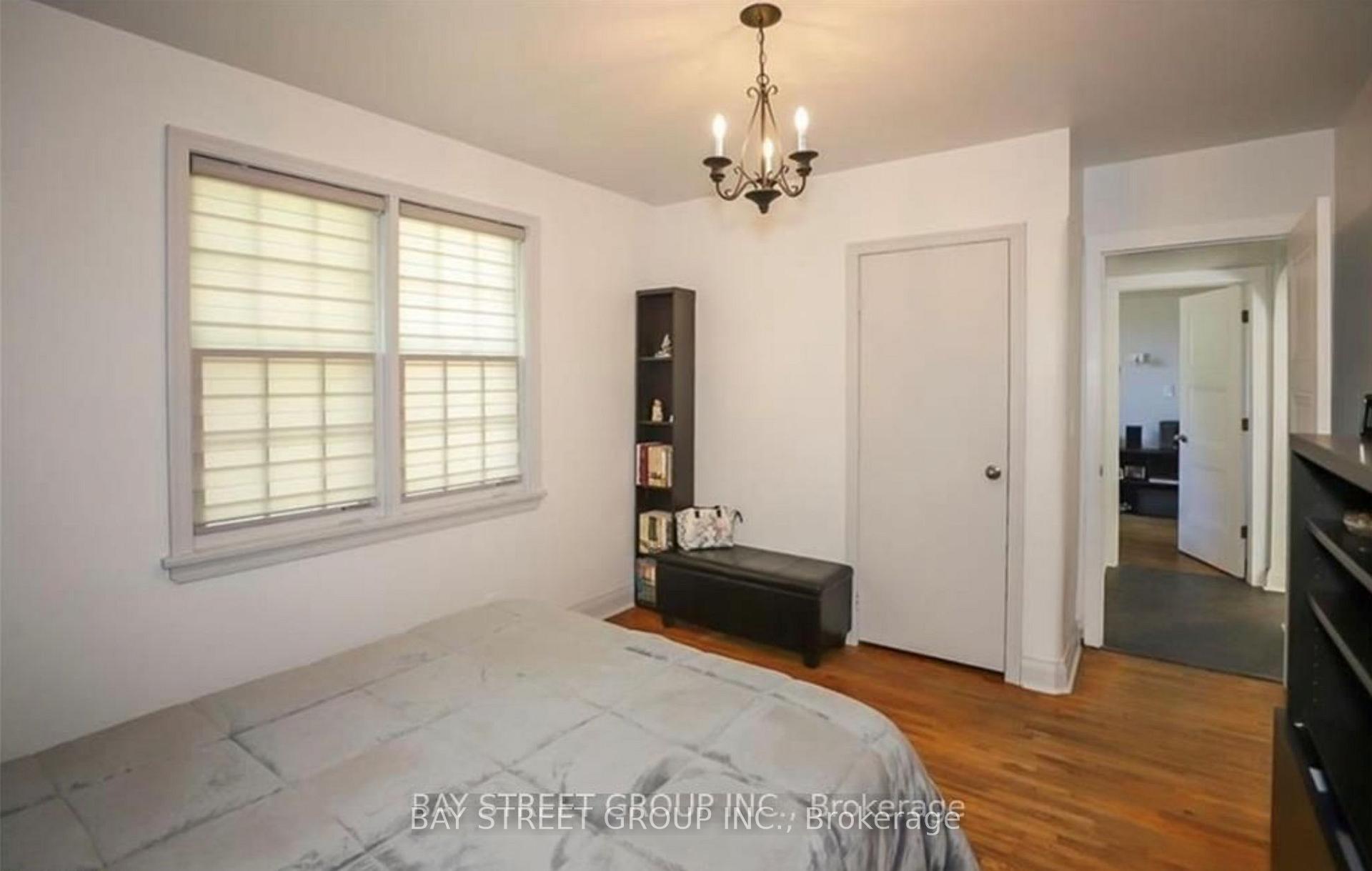 Photo 10 of 6565 Stamford Green Drive, Niagara Falls, Stamford — HOMEH