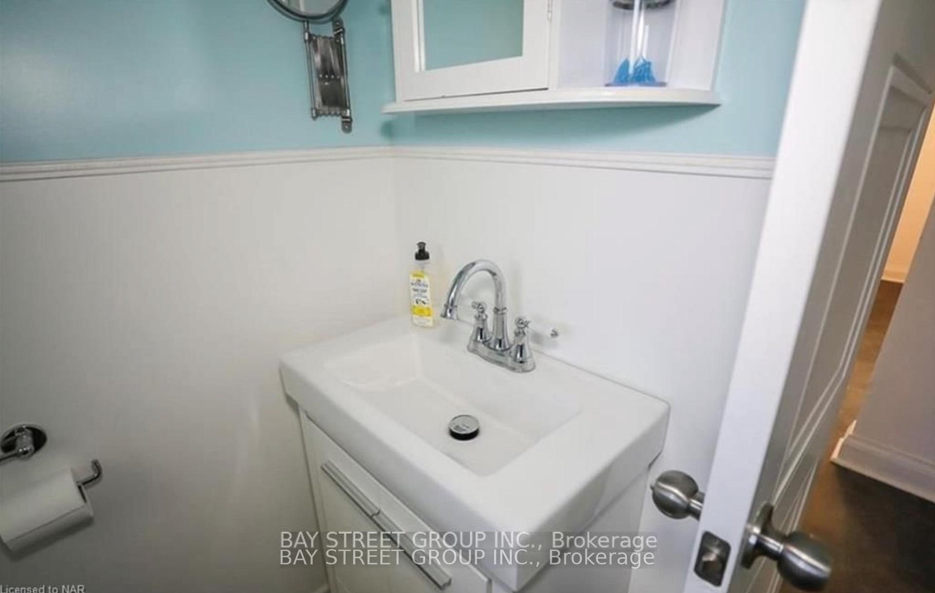 Photo 15 of 6565 Stamford Green Drive, Niagara Falls, Stamford — HOMEH
