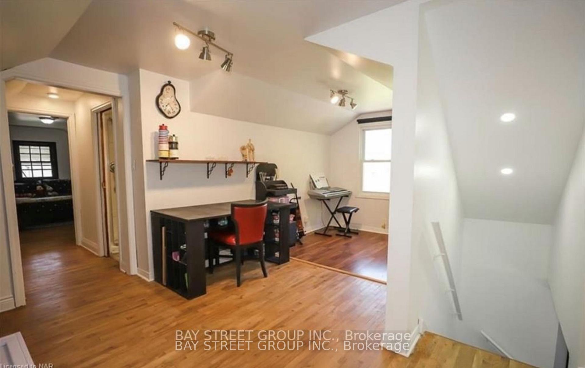 Photo 17 of 6565 Stamford Green Drive, Niagara Falls, Stamford — HOMEH