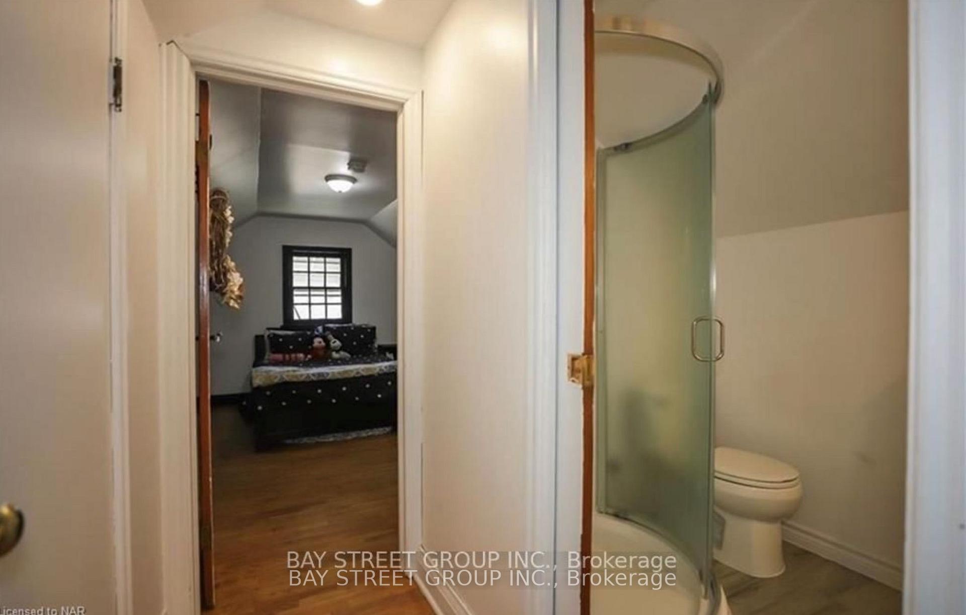 Photo 19 of 6565 Stamford Green Drive, Niagara Falls, Stamford — HOMEH