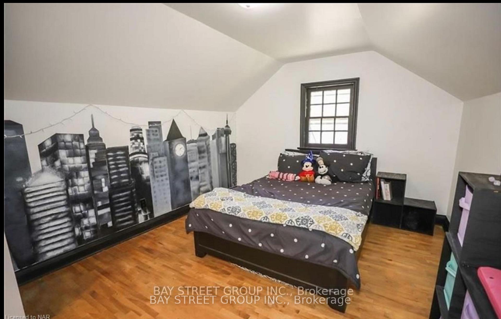 Photo 21 of 6565 Stamford Green Drive, Niagara Falls, Stamford — HOMEH