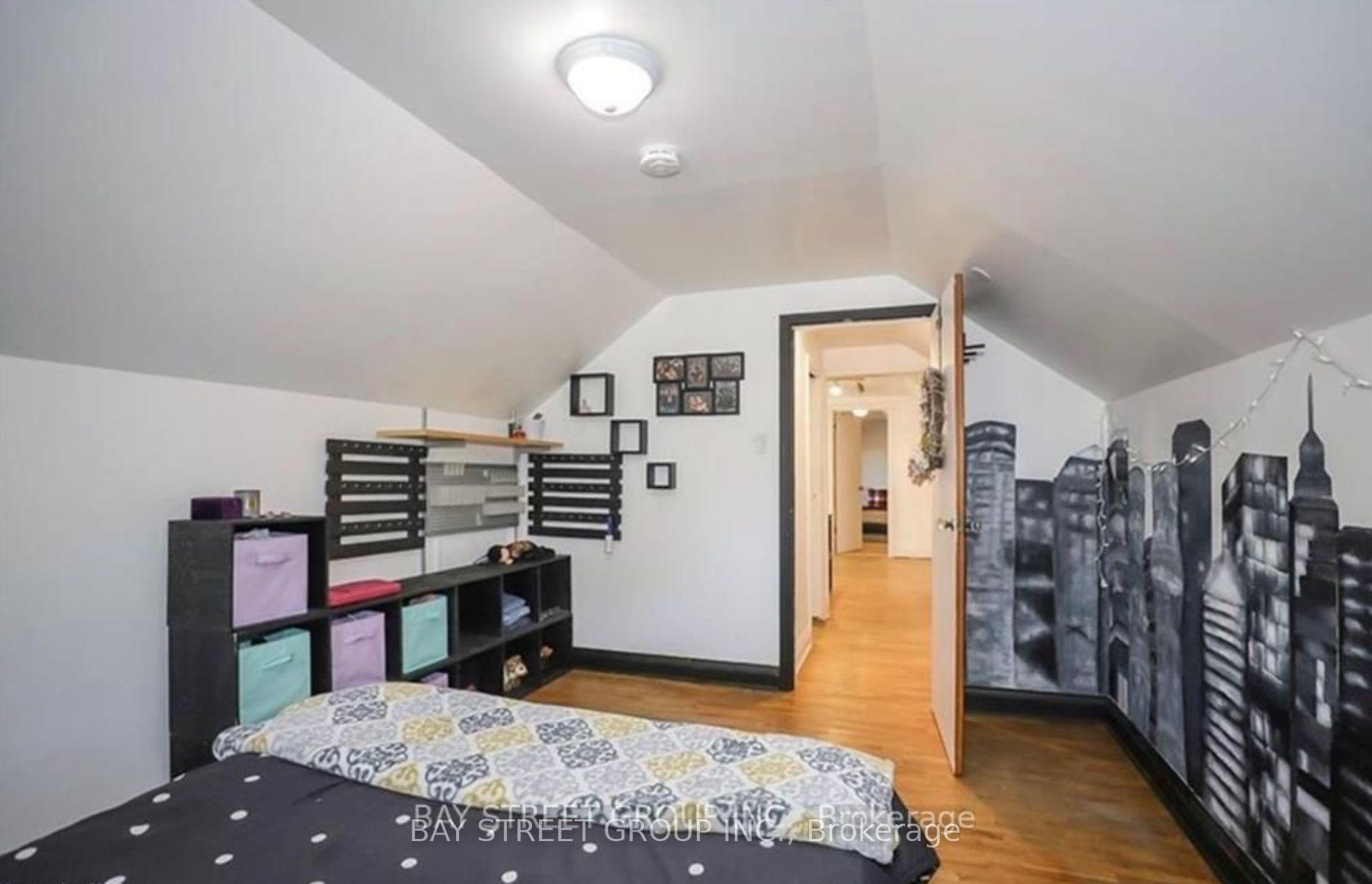 Photo 22 of 6565 Stamford Green Drive, Niagara Falls, Stamford — HOMEH