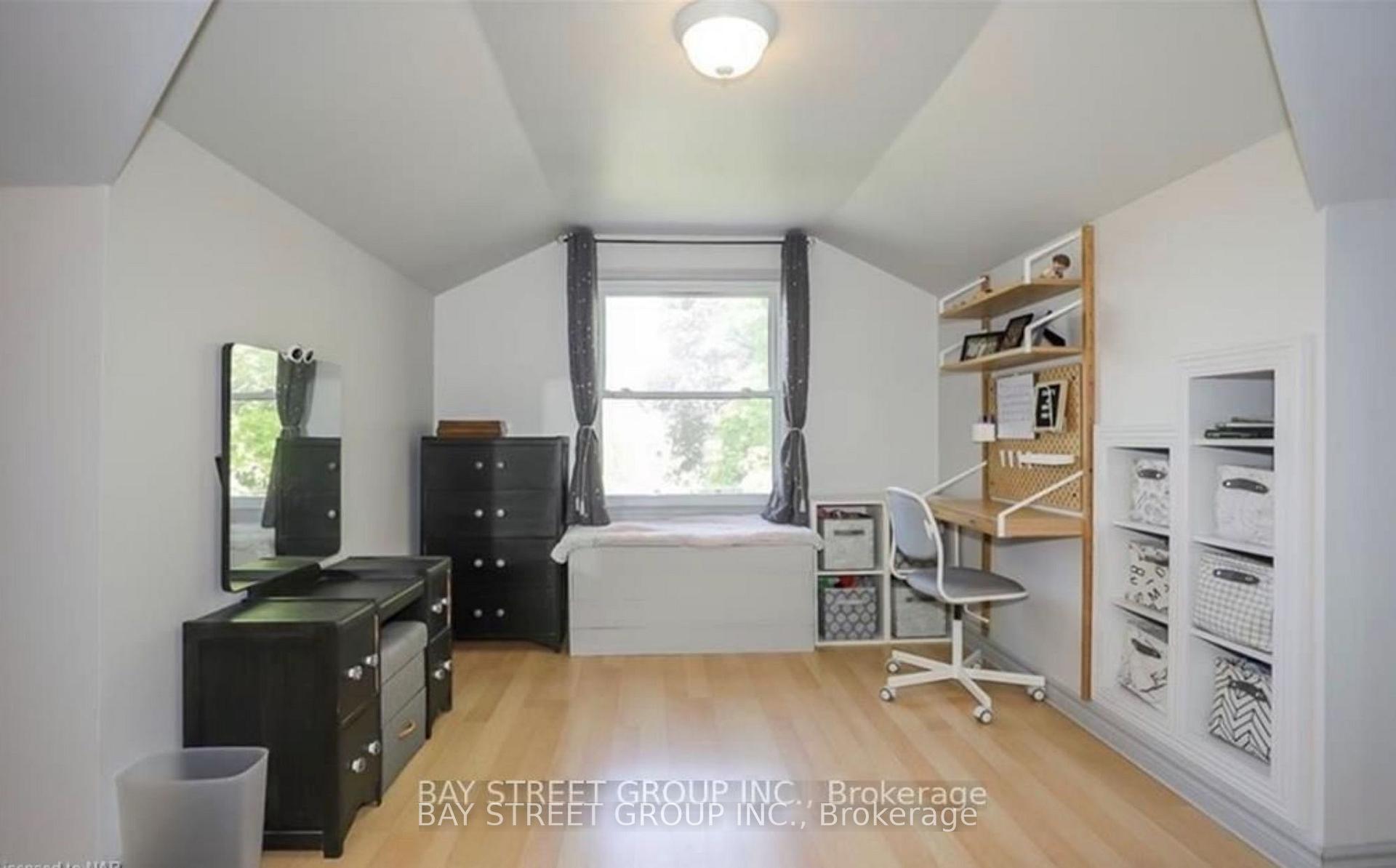 Photo 26 of 6565 Stamford Green Drive, Niagara Falls, Stamford — HOMEH