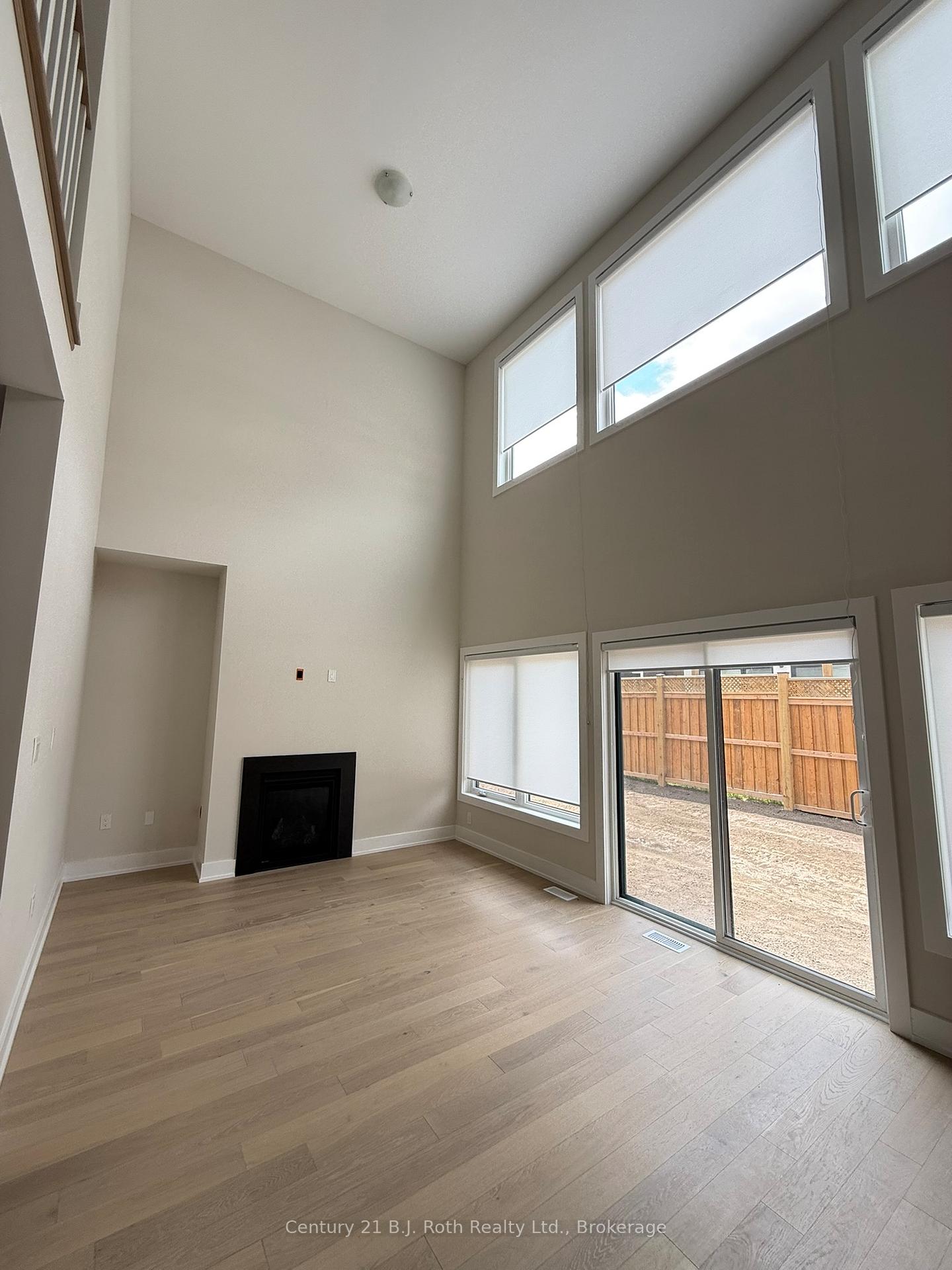 Photo 10 of 15 Ruby Crescent, Orillia — HOMEH