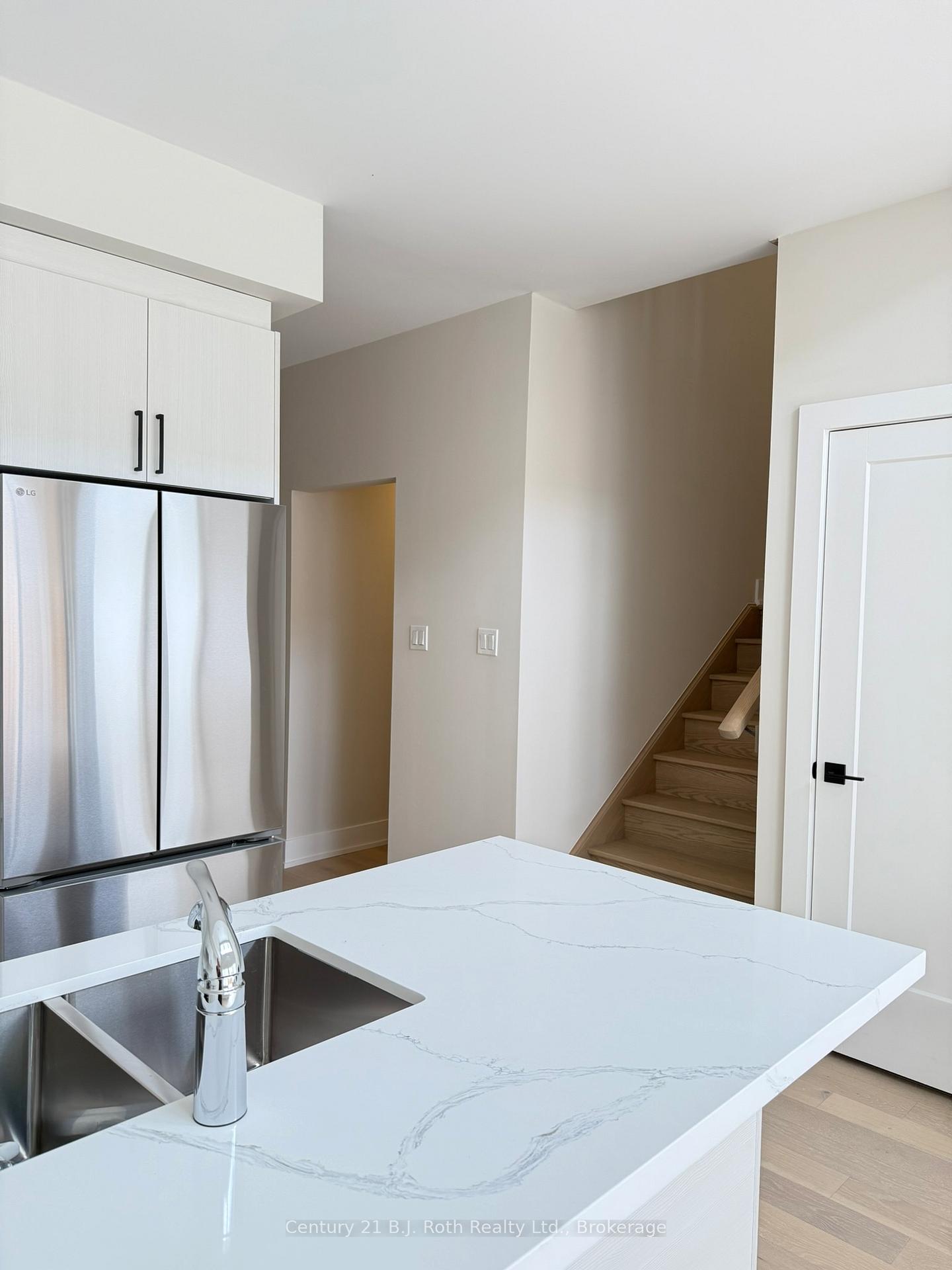 Photo 11 of 15 Ruby Crescent, Orillia — HOMEH