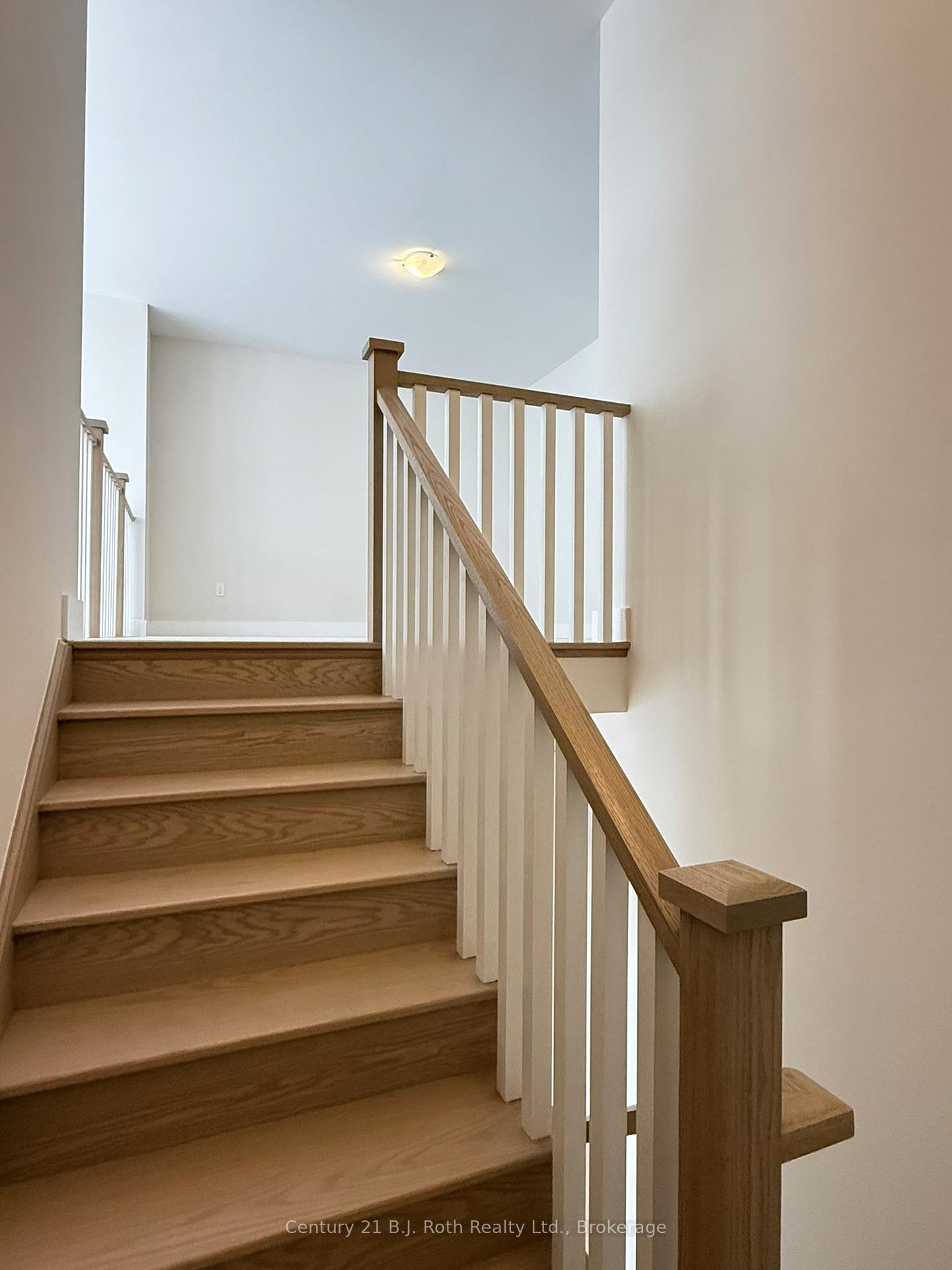 Photo 12 of 15 Ruby Crescent, Orillia — HOMEH