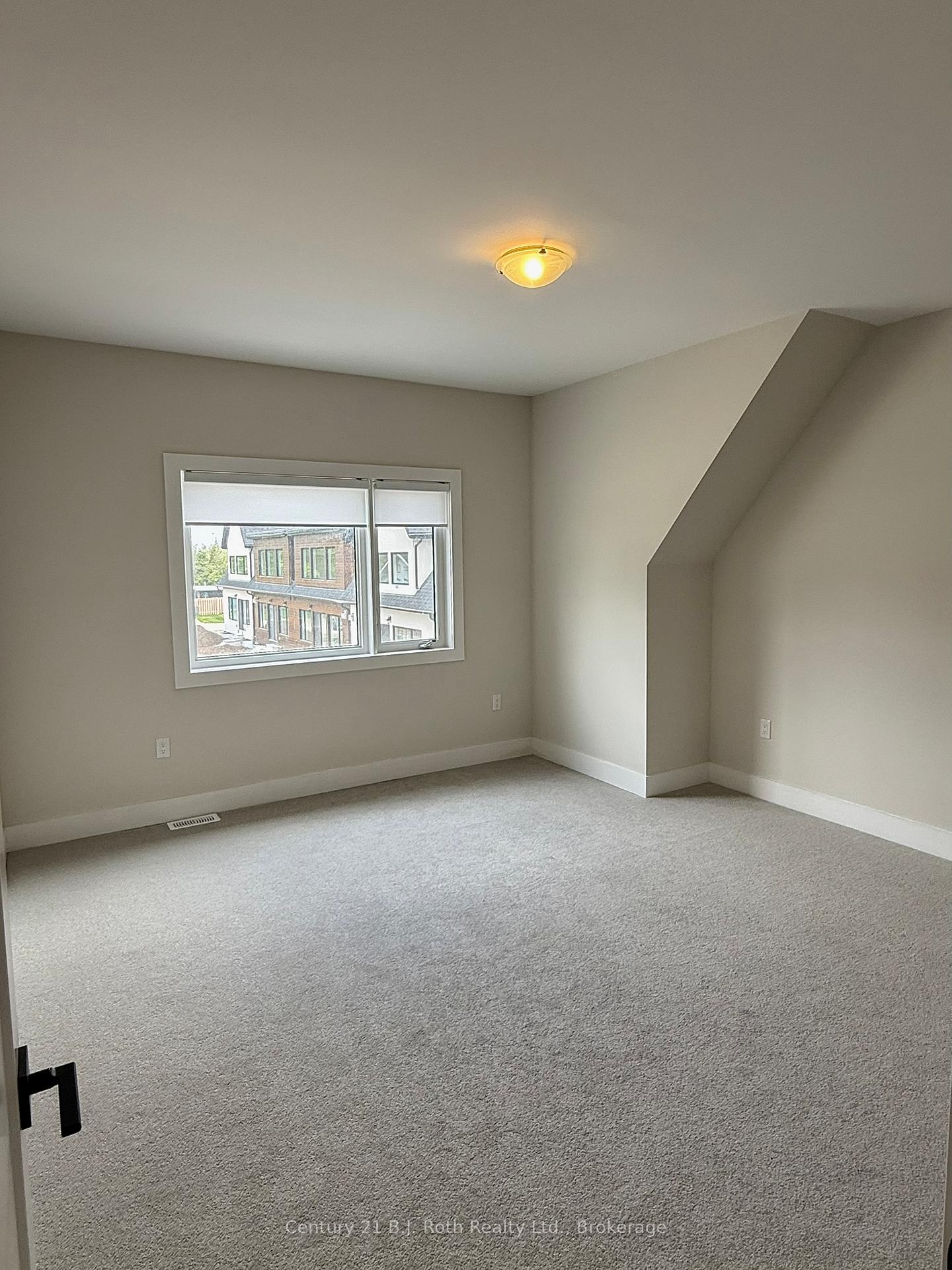 Photo 17 of 15 Ruby Crescent, Orillia — HOMEH