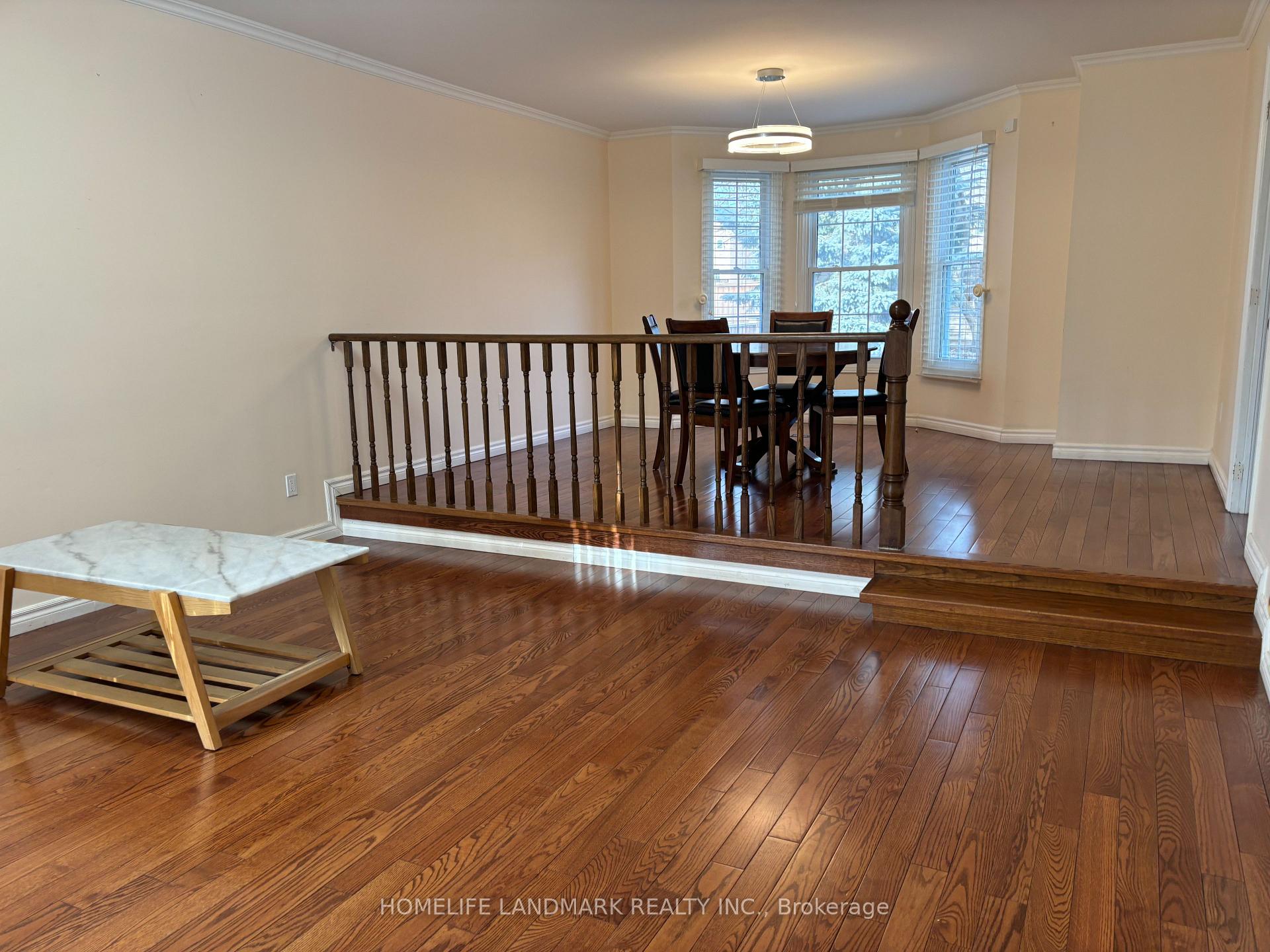 Photo 4 of 22 Rosemead Close, Markham, Unionville — HOMEH