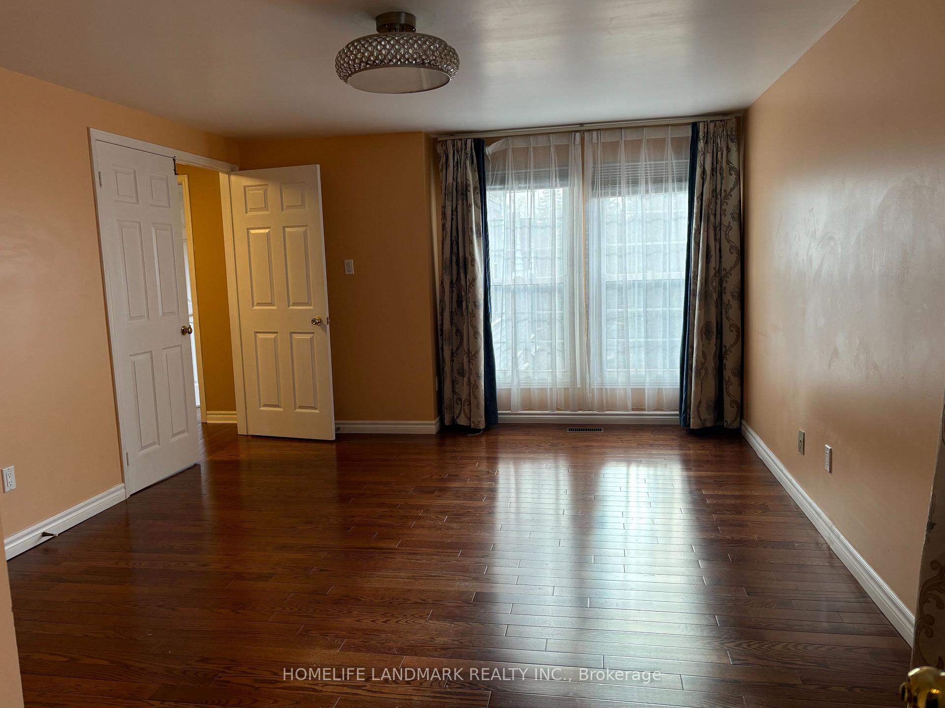 Photo 8 of 22 Rosemead Close, Markham, Unionville — HOMEH