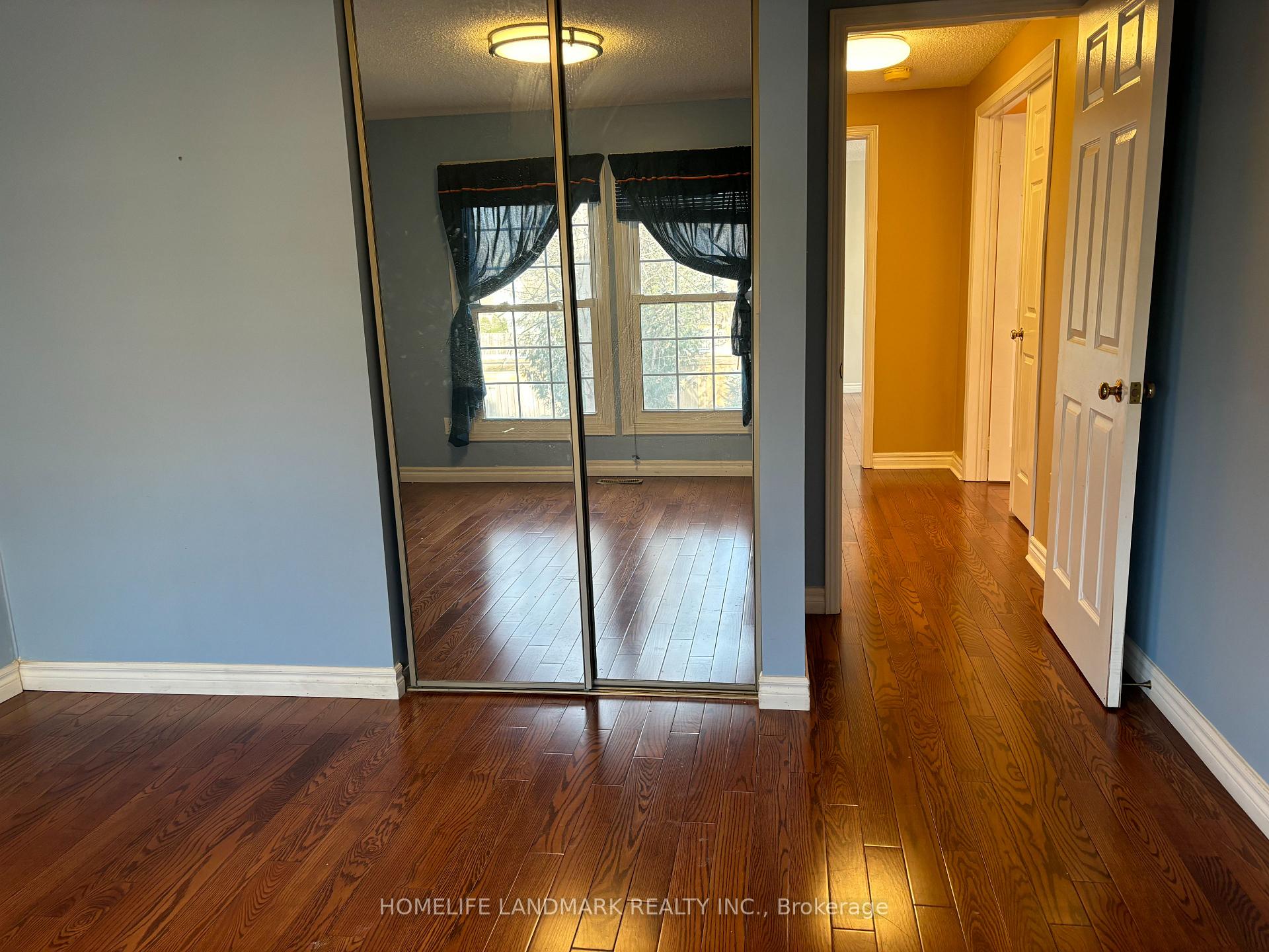 Photo 9 of 22 Rosemead Close, Markham, Unionville — HOMEH