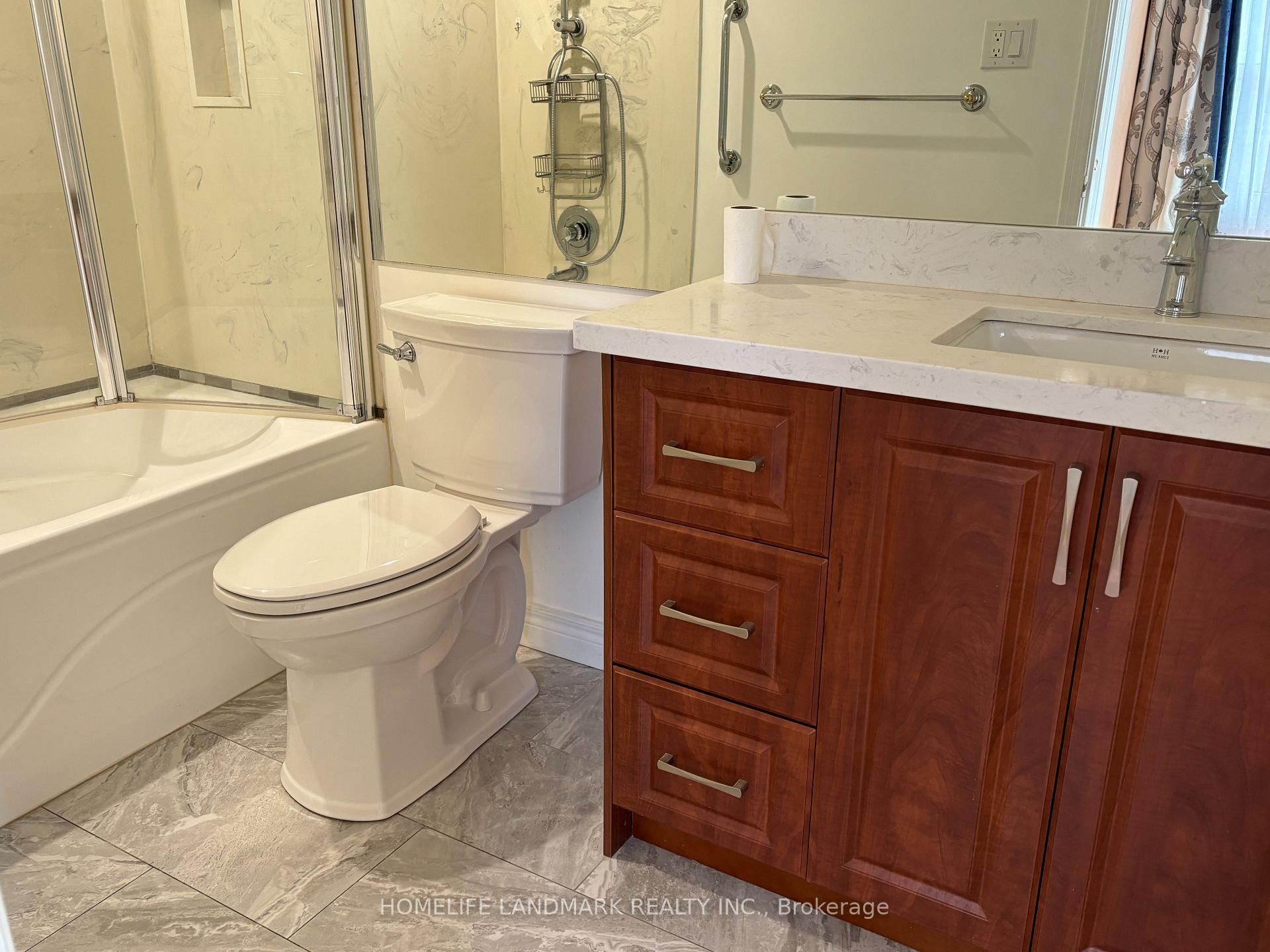 Photo 23 of 22 Rosemead Close, Markham, Unionville — HOMEH
