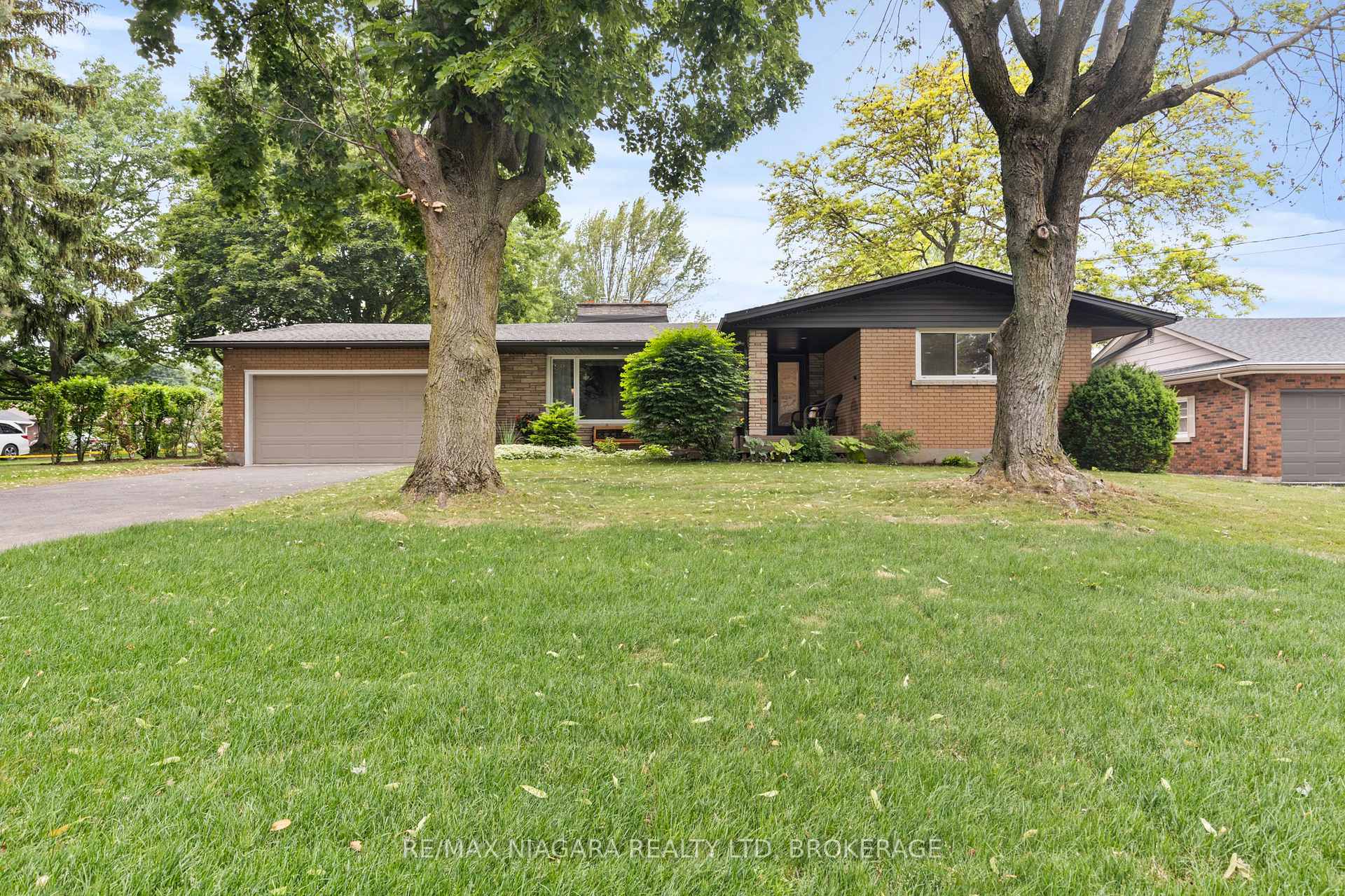 Photo 2 of 27 Daleview Crescent, Pelham, Fonthill — HOMEH