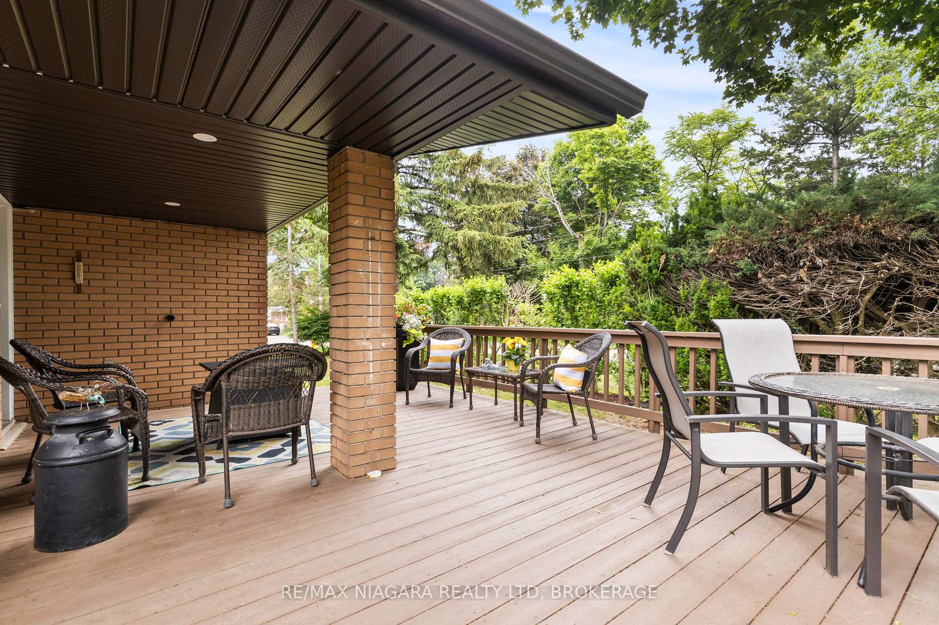 Photo 3 of 27 Daleview Crescent, Pelham, Fonthill — HOMEH