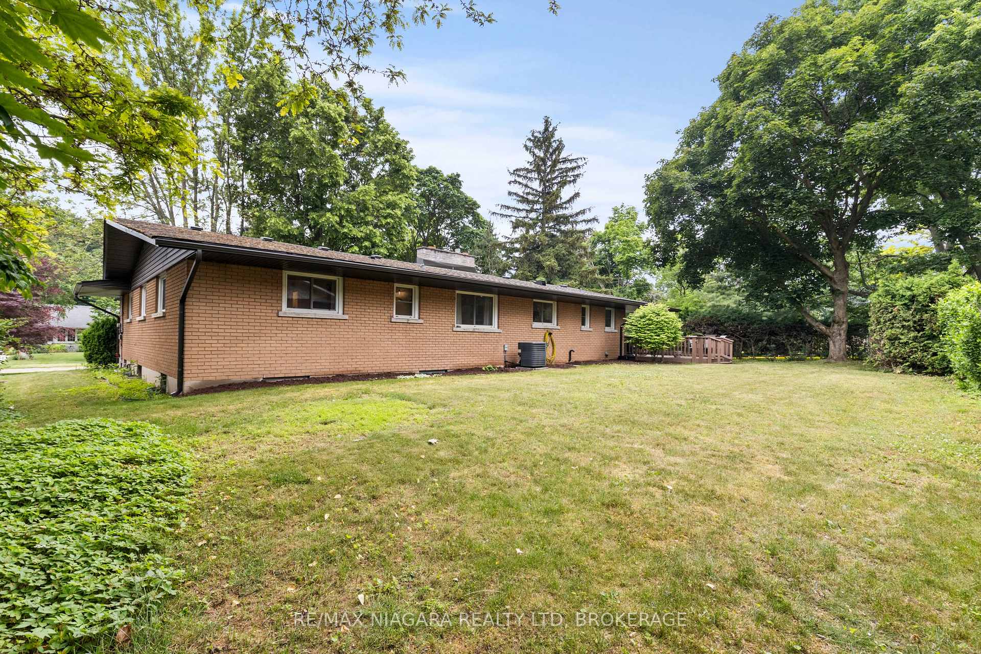 Photo 5 of 27 Daleview Crescent, Pelham, Fonthill — HOMEH