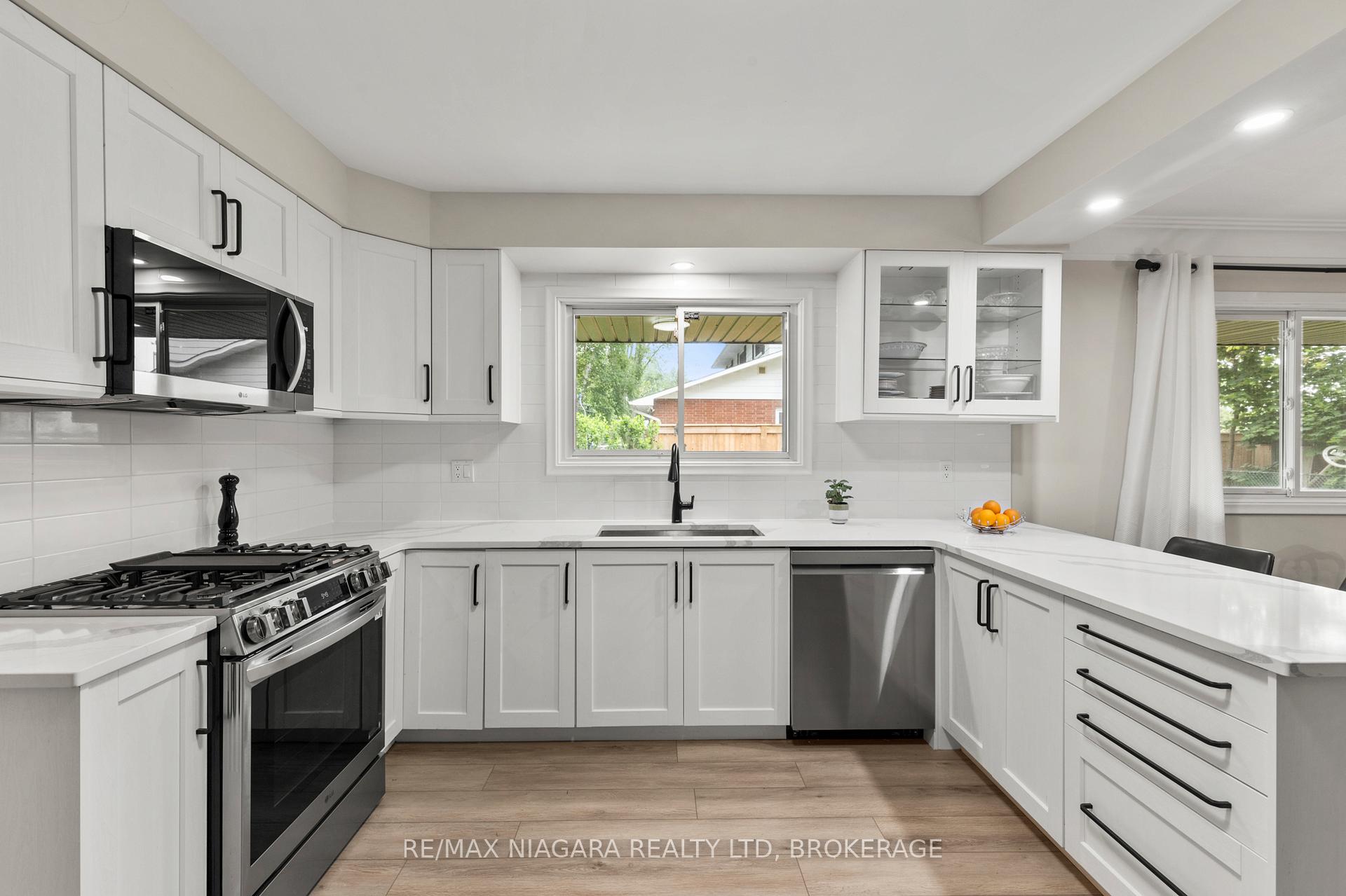 Photo 11 of 27 Daleview Crescent, Pelham, Fonthill — HOMEH