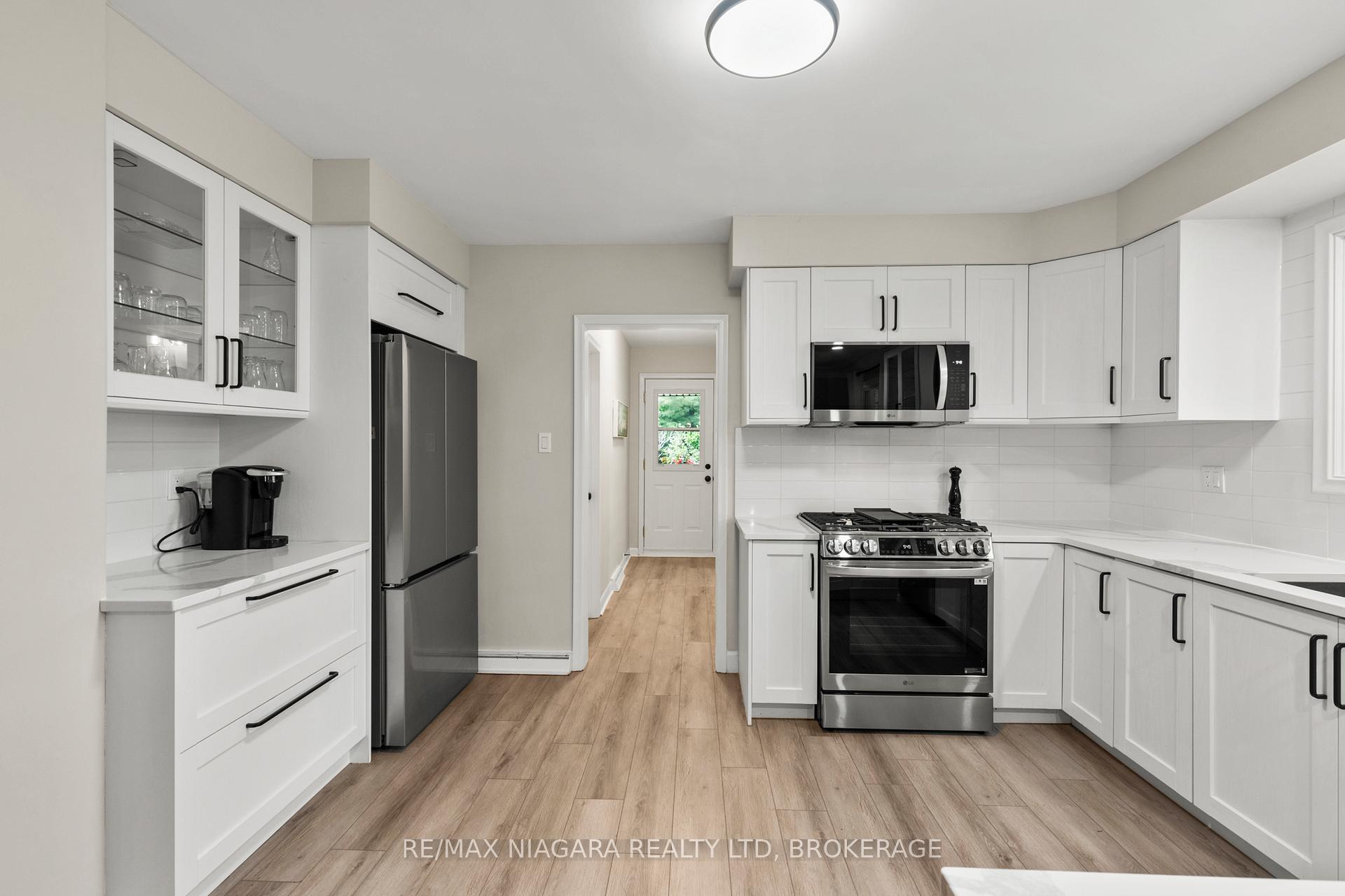 Photo 12 of 27 Daleview Crescent, Pelham, Fonthill — HOMEH