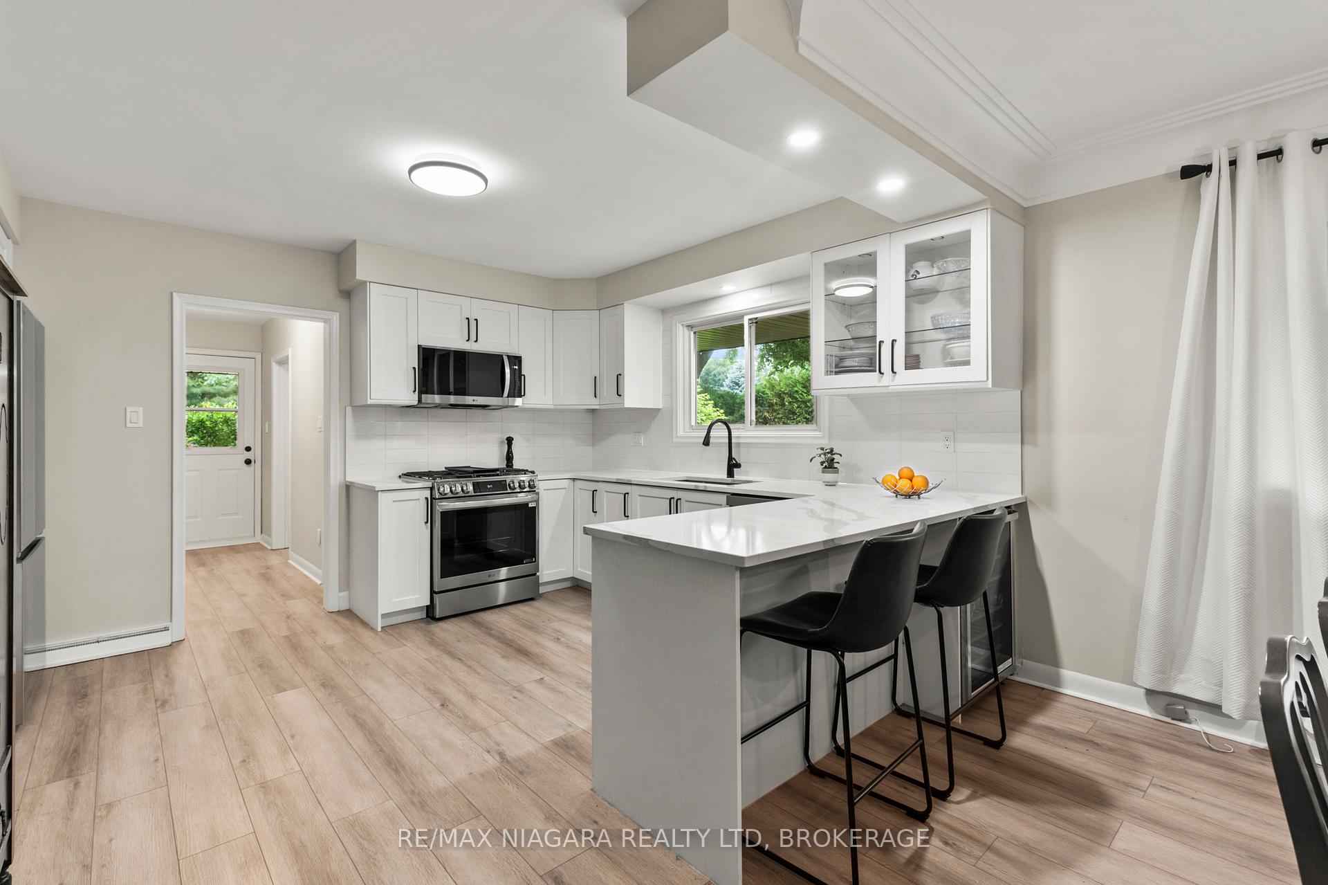 Photo 13 of 27 Daleview Crescent, Pelham, Fonthill — HOMEH