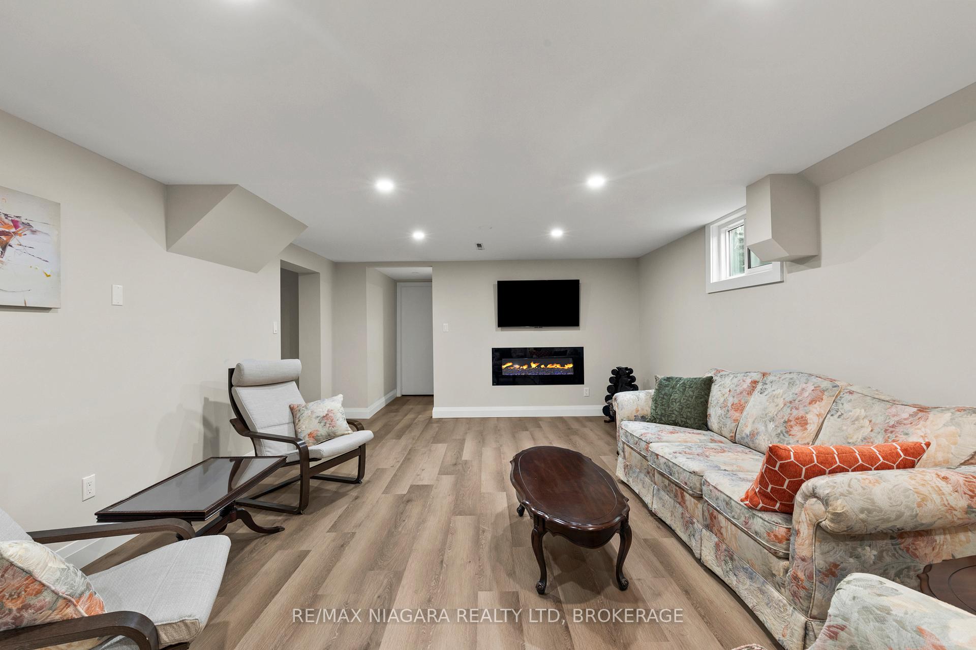 Photo 25 of 27 Daleview Crescent, Pelham, Fonthill — HOMEH
