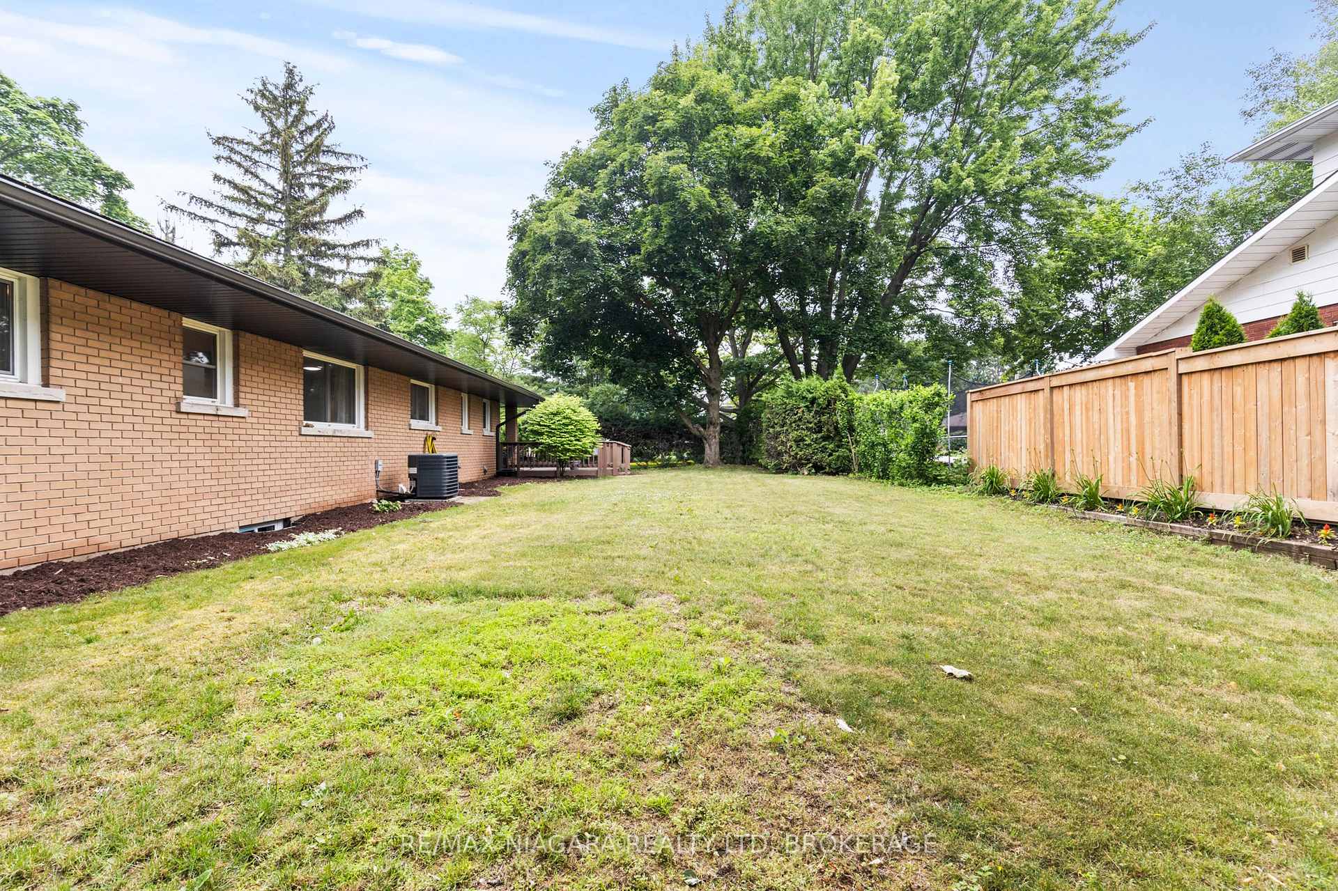 Photo 32 of 27 Daleview Crescent, Pelham, Fonthill — HOMEH