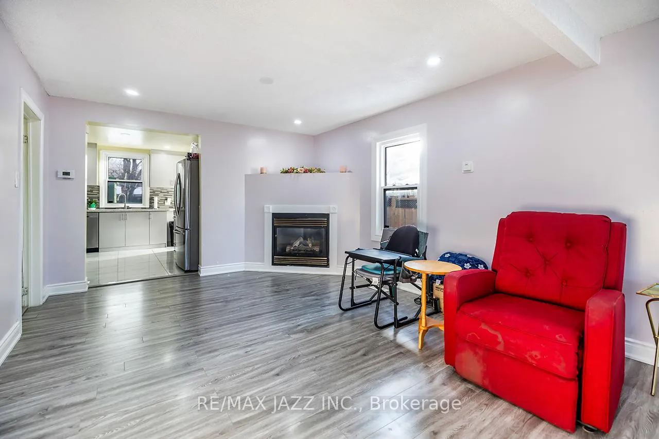 Photo 4 of 183 Conant Street, Oshawa, Lakeview — HOMEH