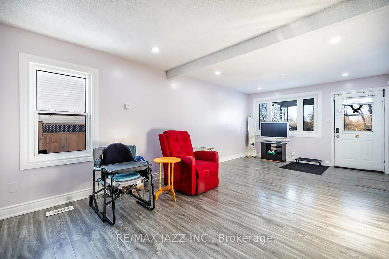 Photo 5 of 183 Conant Street, Oshawa, Lakeview — HOMEH