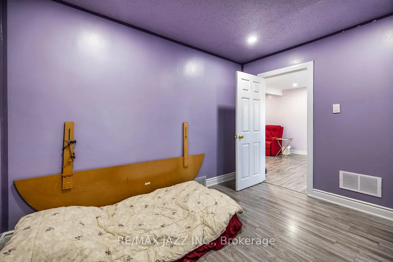 Photo 10 of 183 Conant Street, Oshawa, Lakeview — HOMEH