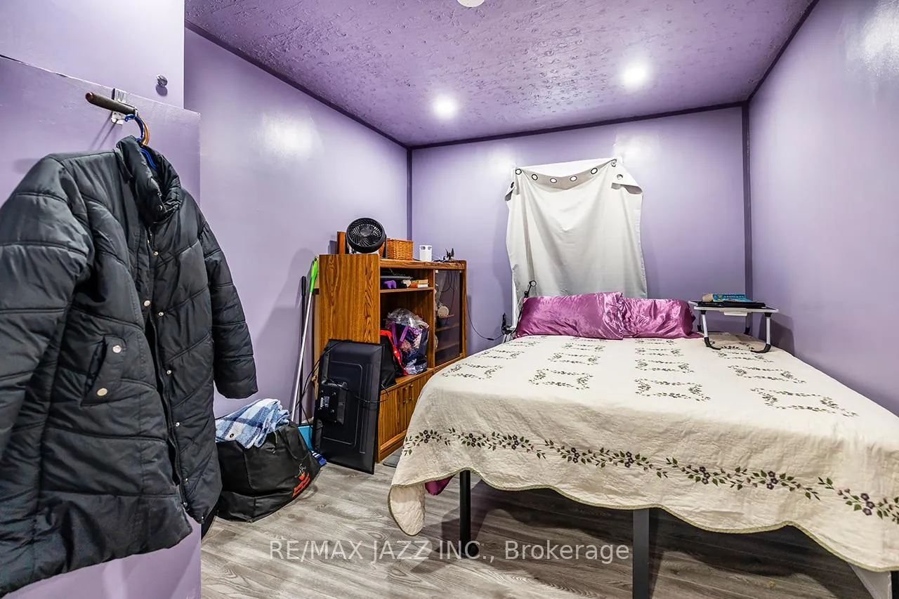 Photo 11 of 183 Conant Street, Oshawa, Lakeview — HOMEH