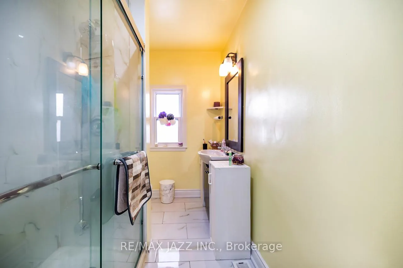 Photo 13 of 183 Conant Street, Oshawa, Lakeview — HOMEH