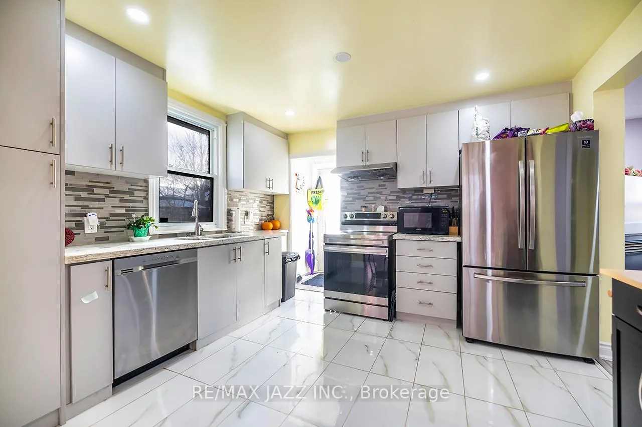 Photo 14 of 183 Conant Street, Oshawa, Lakeview — HOMEH