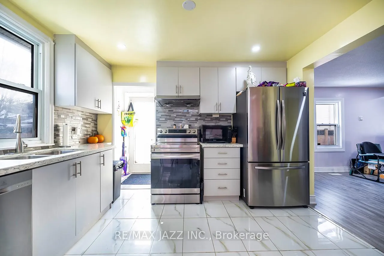 Photo 18 of 183 Conant Street, Oshawa, Lakeview — HOMEH