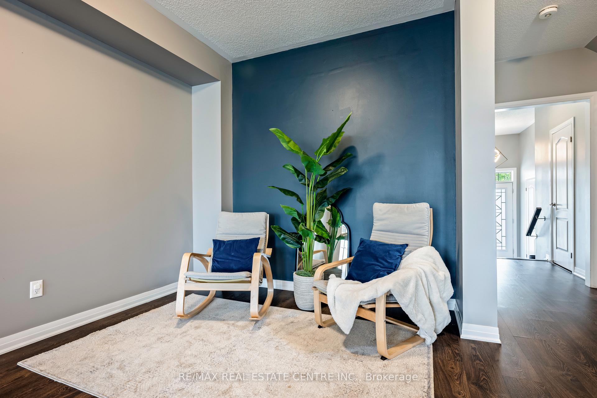 Photo 7 of 20 Porter Drive, Orangeville — HOMEH