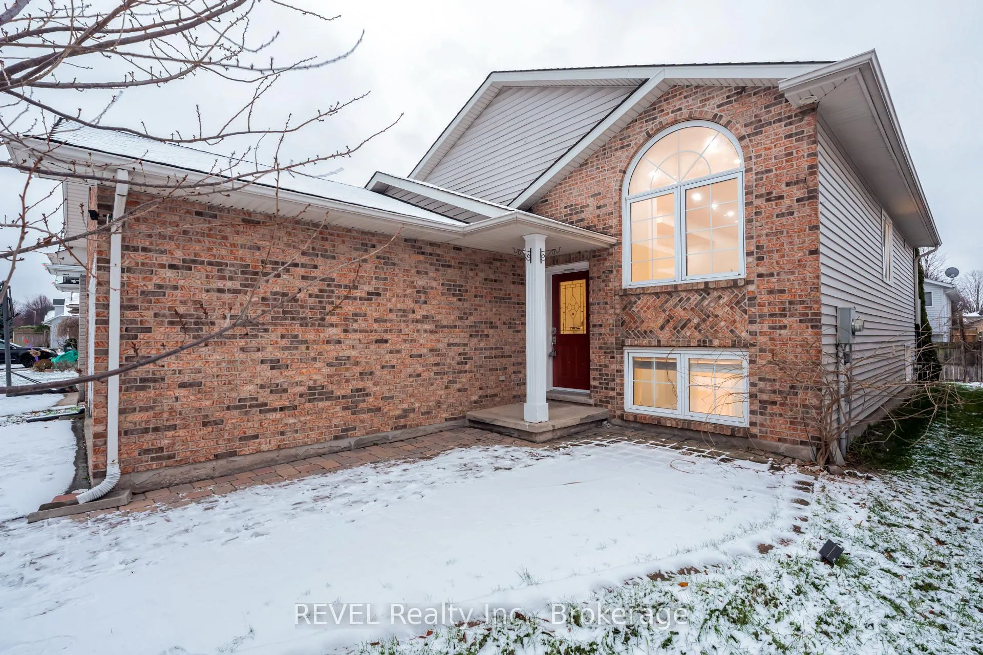 Photo 9 of 8172 Harvest Crescent, Niagara Falls, Ascot — HOMEH