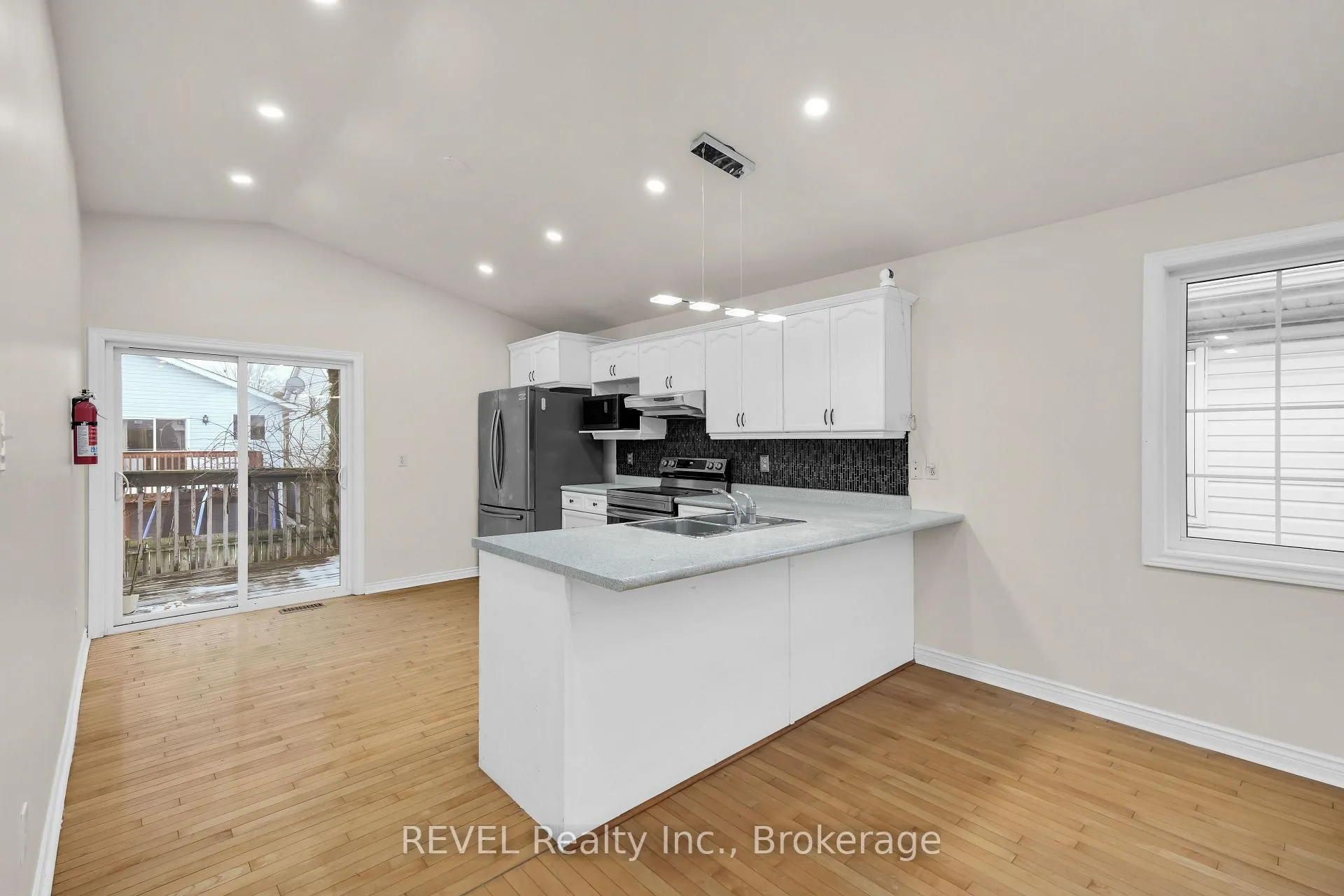 Photo 46 of 8172 Harvest Crescent, Niagara Falls, Ascot — HOMEH