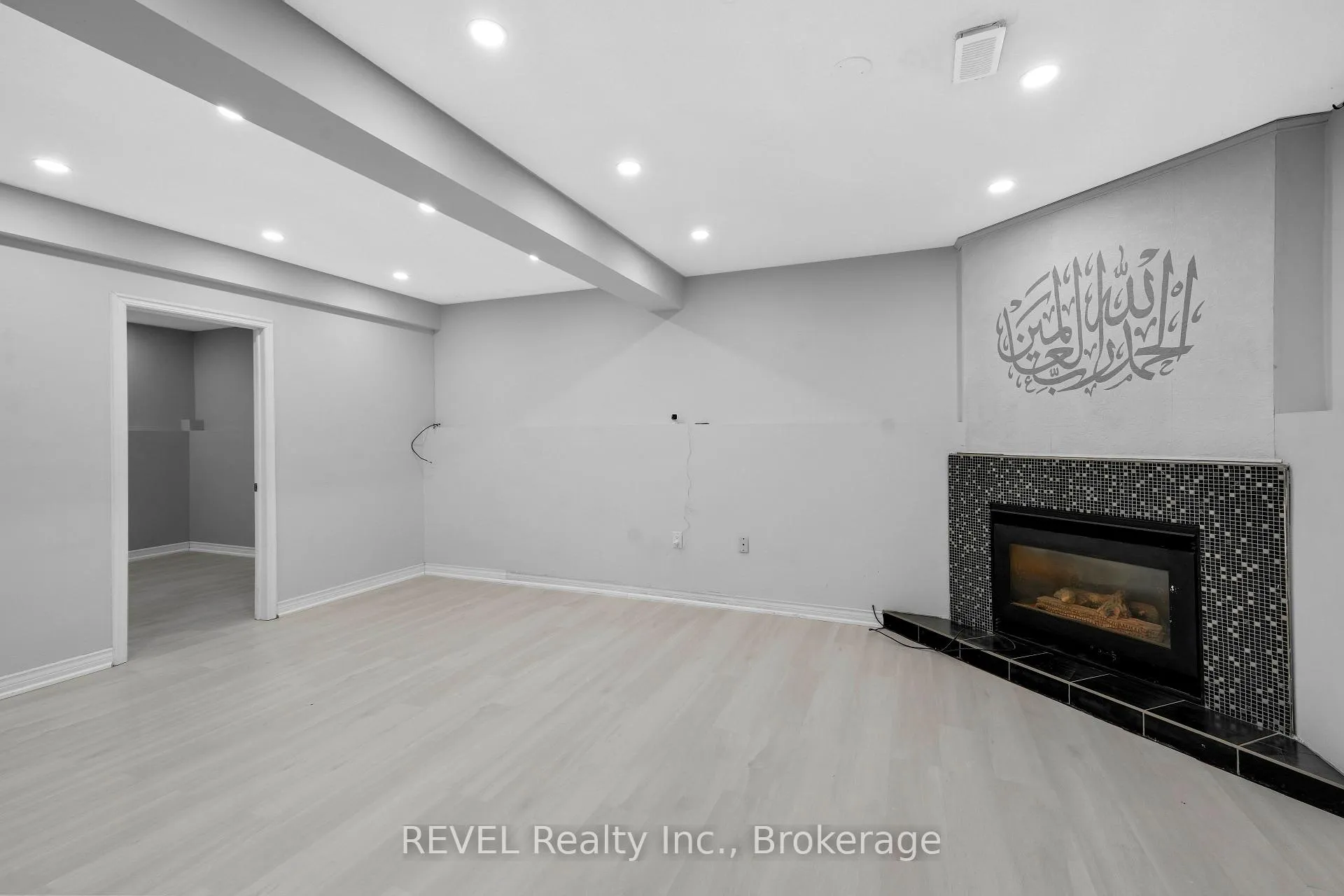 Photo 118 of 8172 Harvest Crescent, Niagara Falls, Ascot — HOMEH