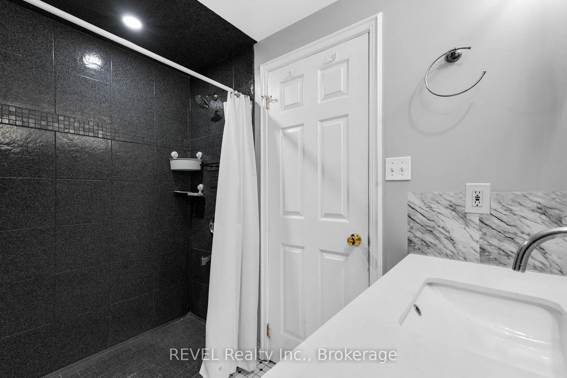 Photo 127 of 8172 Harvest Crescent, Niagara Falls, Ascot — HOMEH