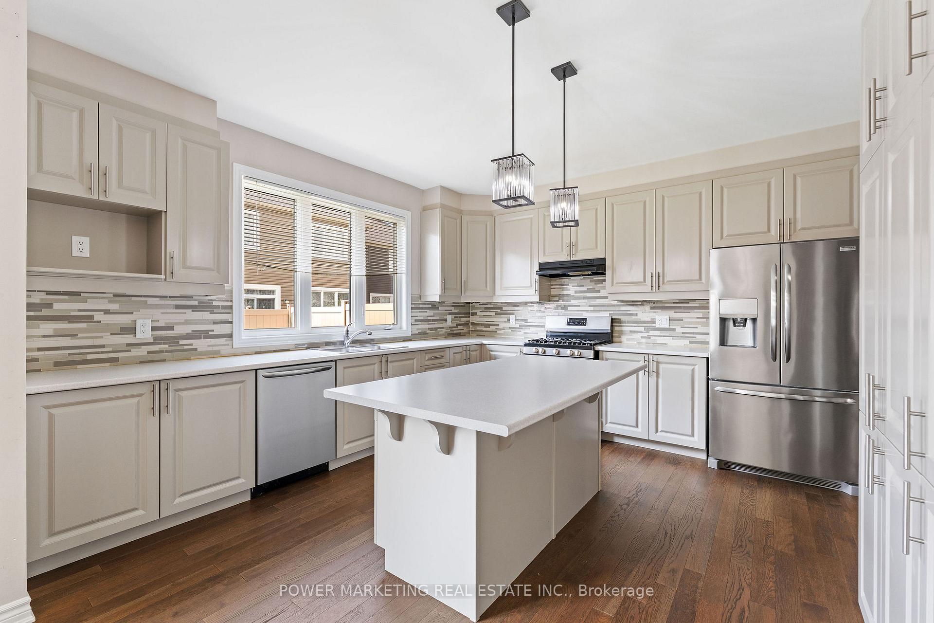 Photo 10 of 326 Sweetclover Way, Ottawa, Avalon West — HOMEH