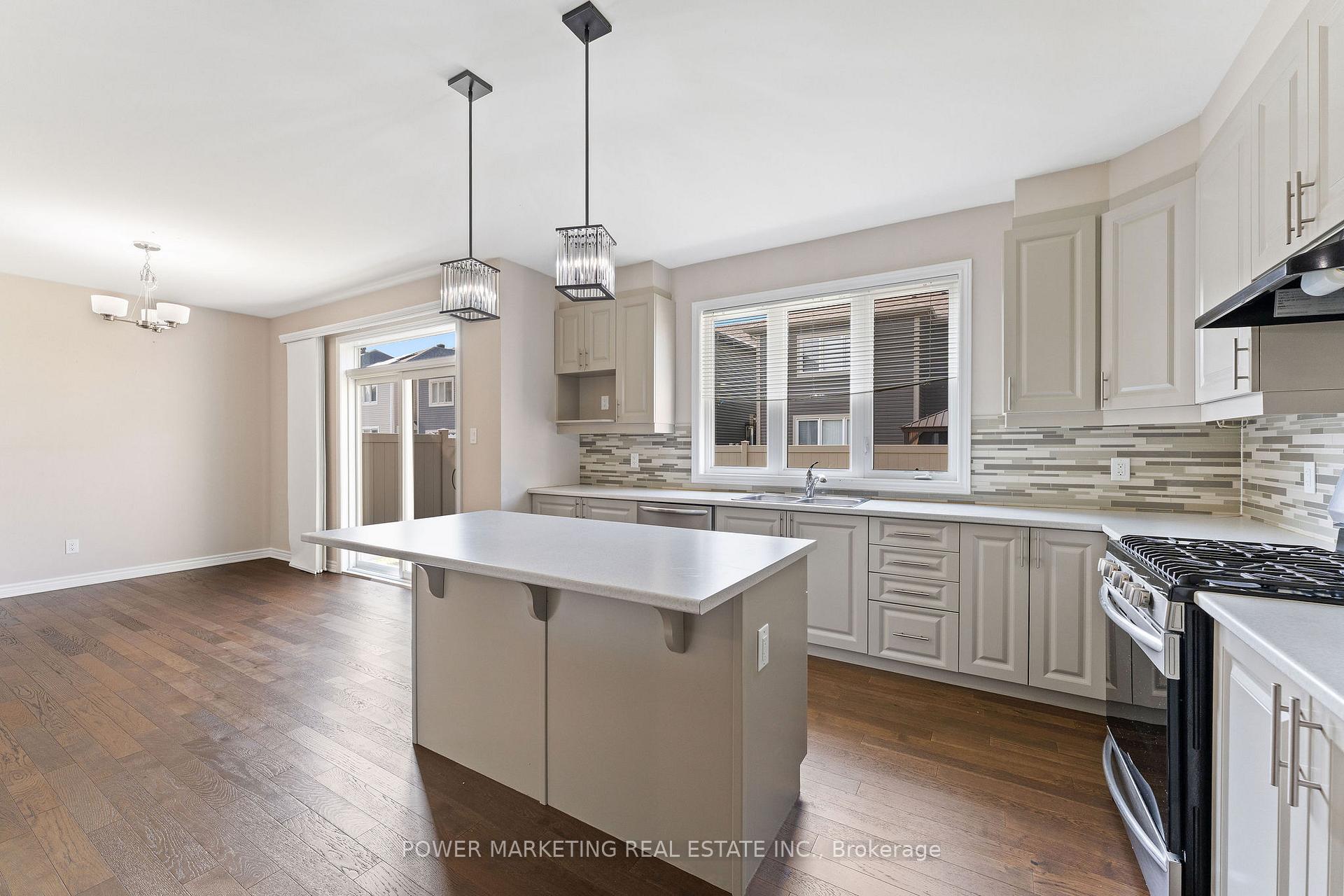 Photo 11 of 326 Sweetclover Way, Ottawa, Avalon West — HOMEH
