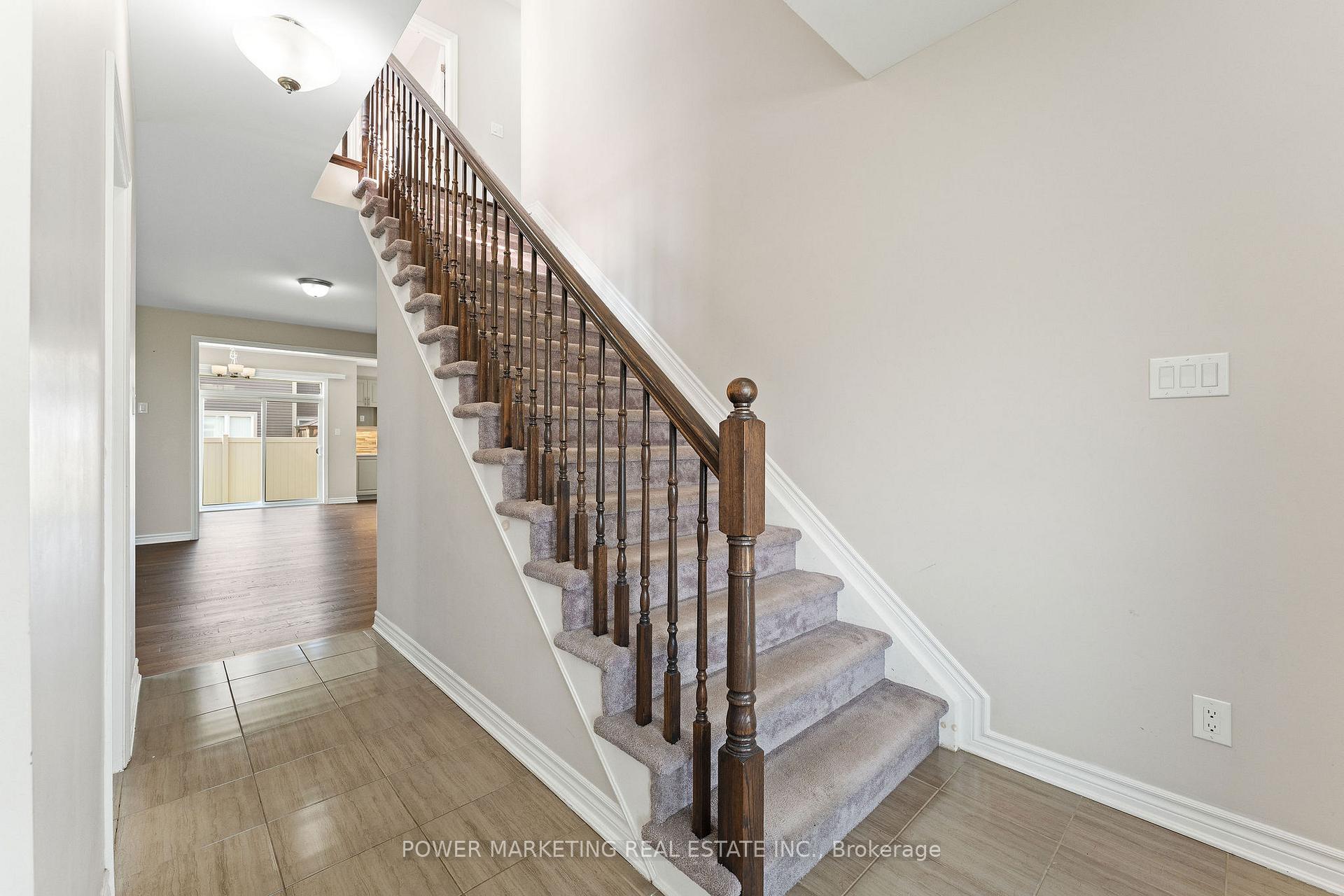Photo 15 of 326 Sweetclover Way, Ottawa, Avalon West — HOMEH