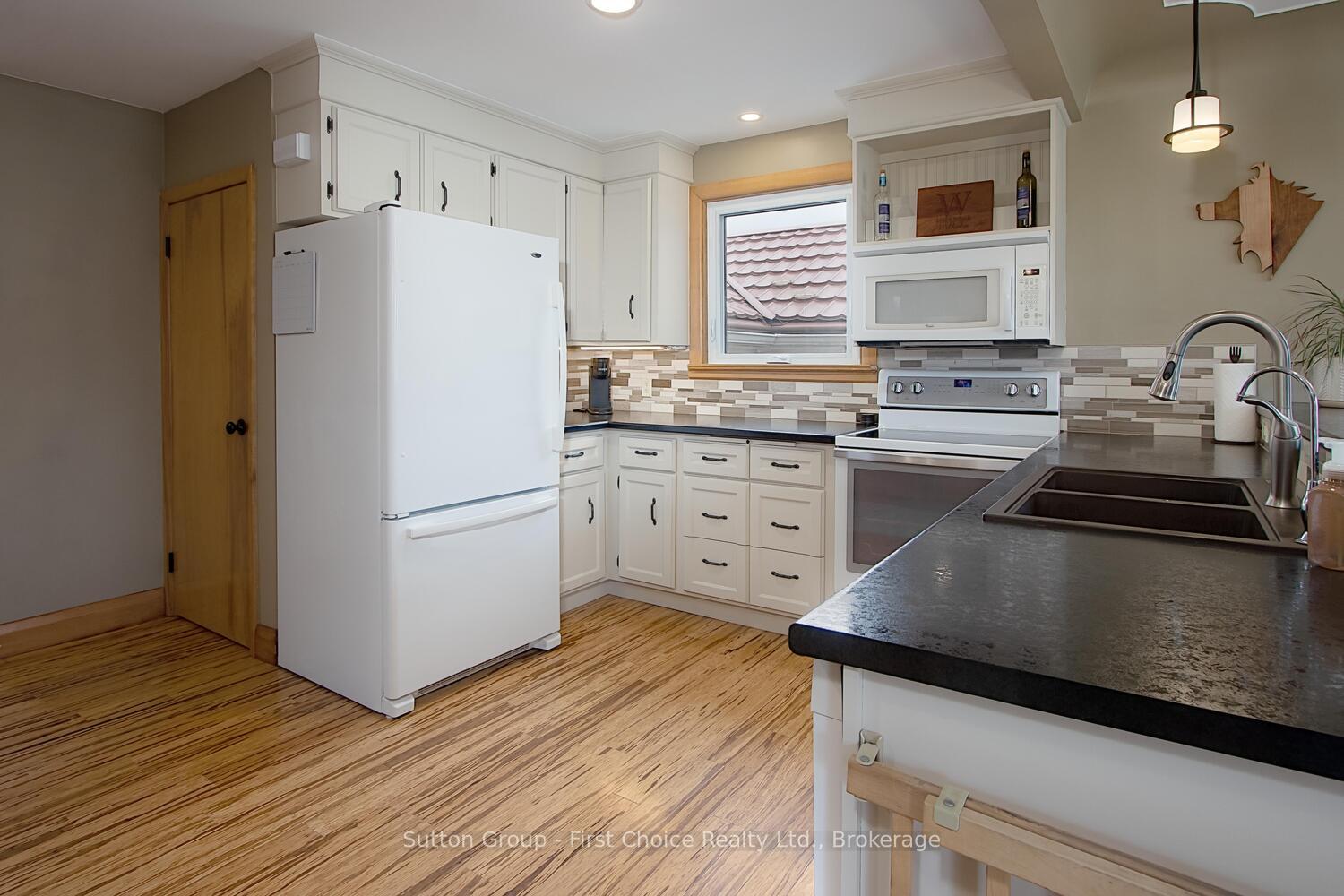 Photo 13 of 4017 Perth Road 107, Perth East, North Easthope — HOMEH