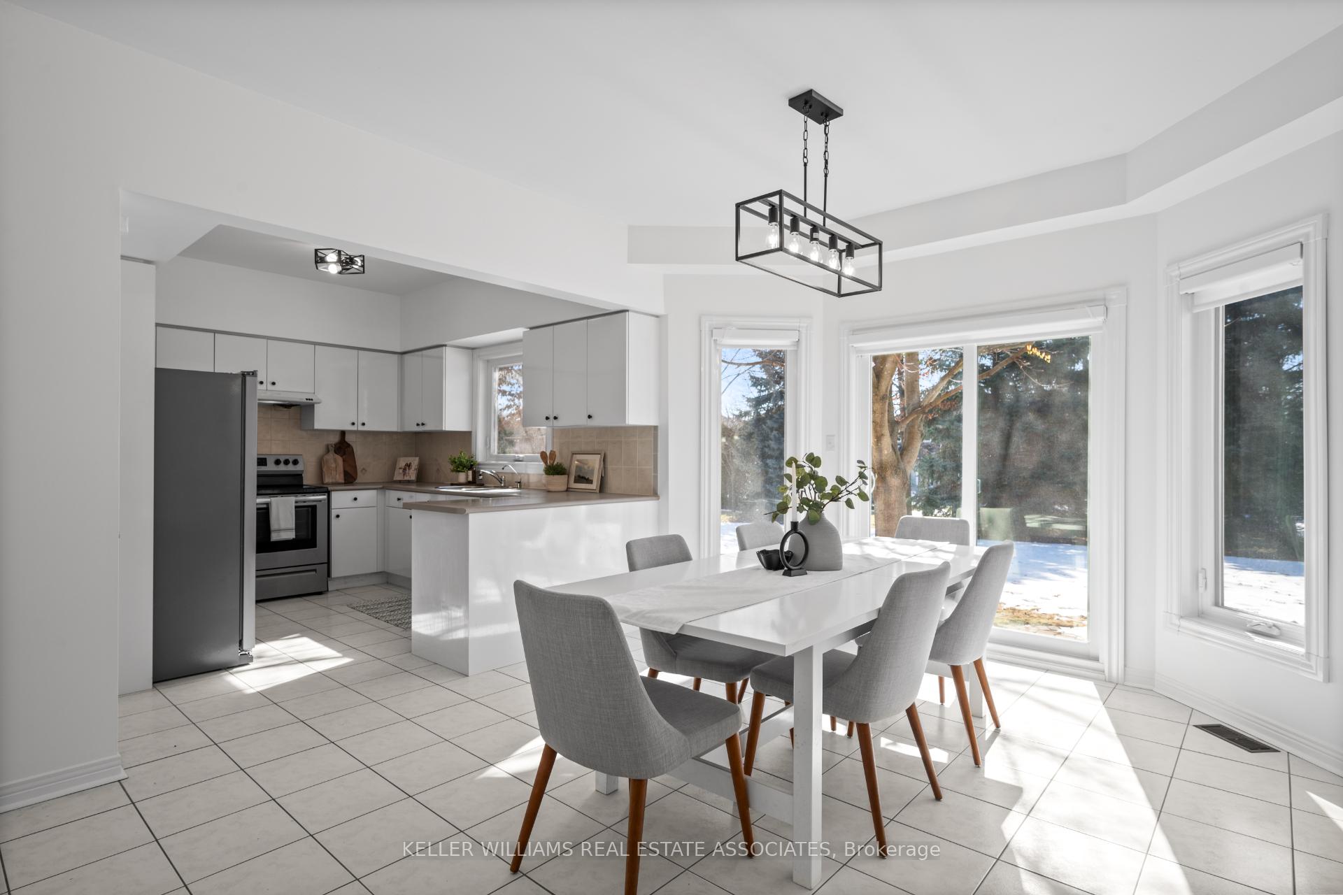 Photo 15 of 73 Fawnbrook Circle, Markham, Unionville — HOMEH