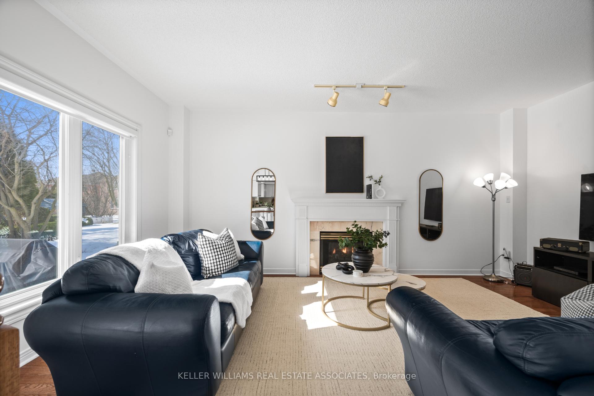 Photo 17 of 73 Fawnbrook Circle, Markham, Unionville — HOMEH