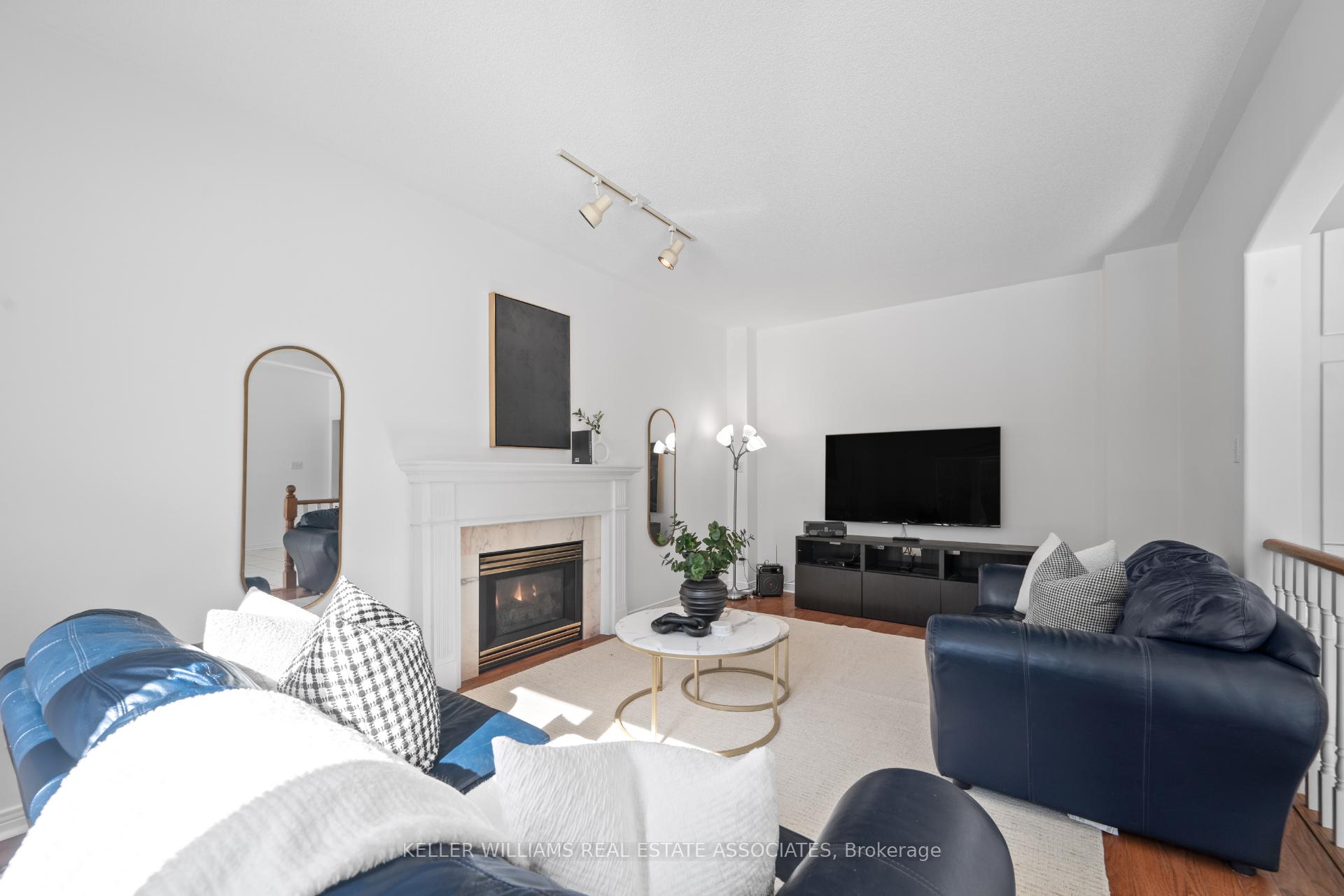 Photo 18 of 73 Fawnbrook Circle, Markham, Unionville — HOMEH