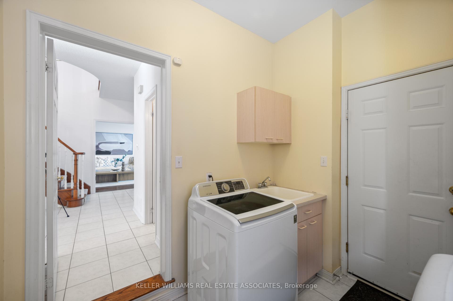 Photo 23 of 73 Fawnbrook Circle, Markham, Unionville — HOMEH
