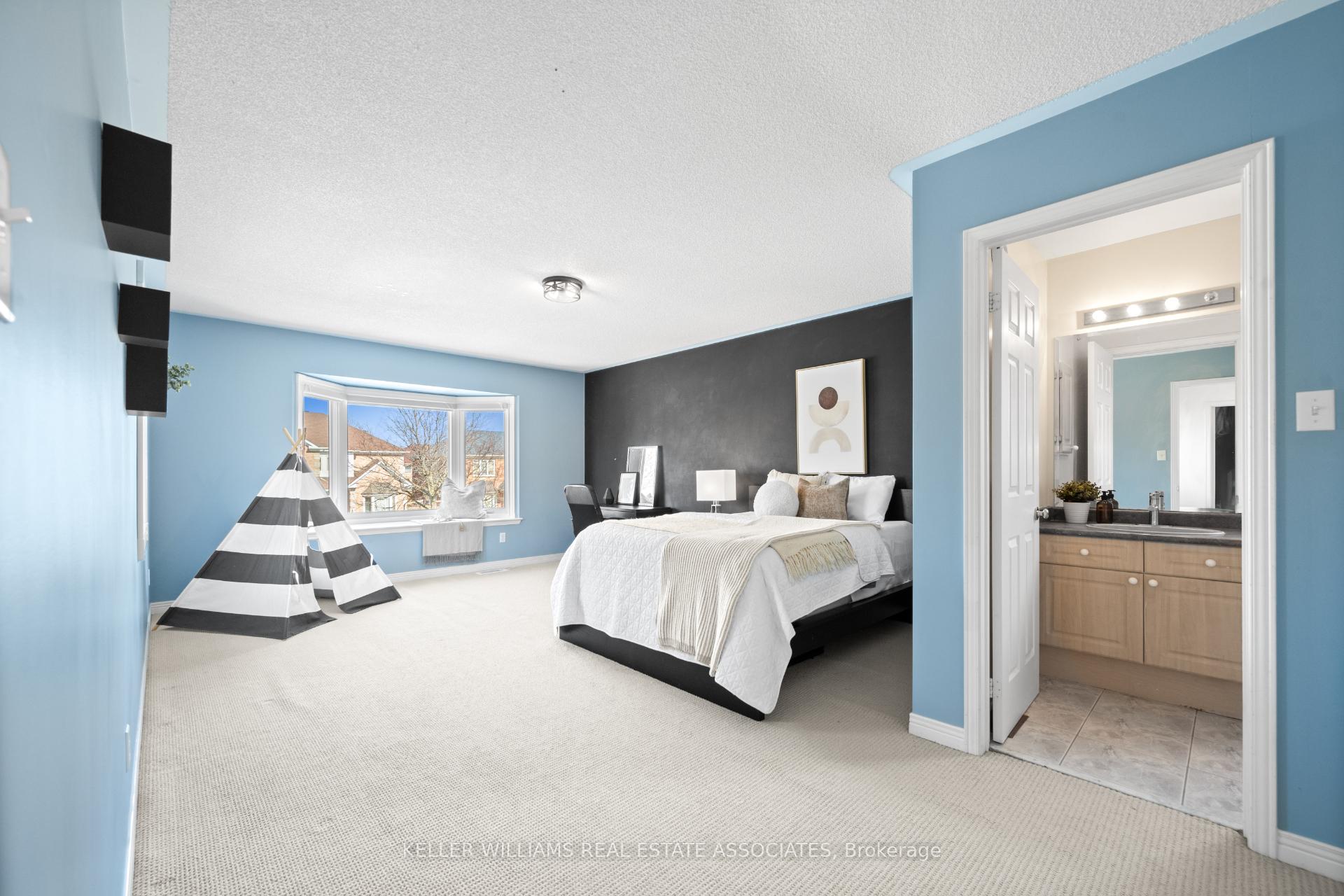 Photo 25 of 73 Fawnbrook Circle, Markham, Unionville — HOMEH