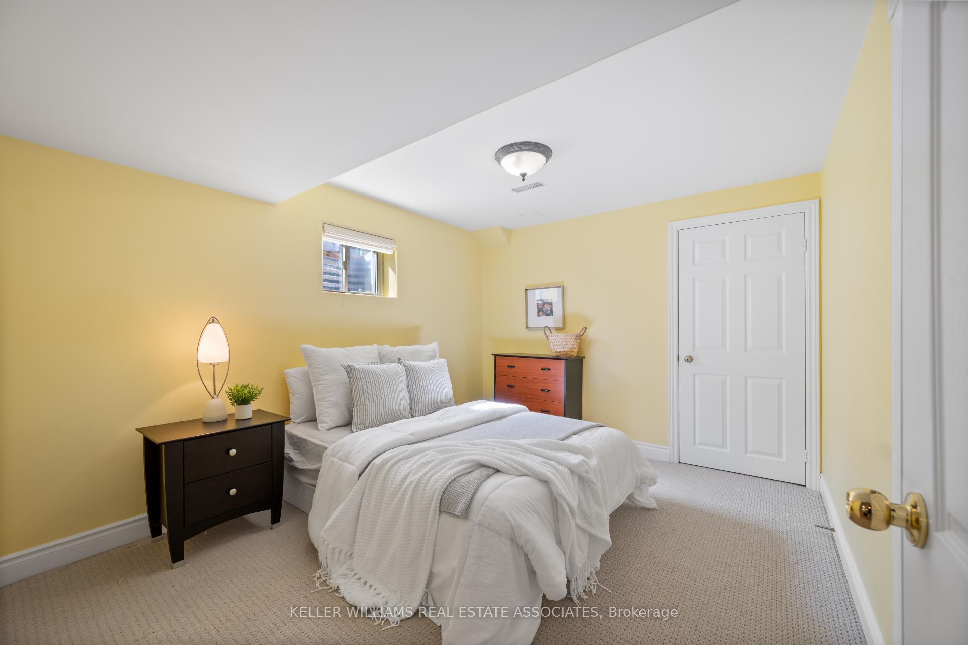 Photo 40 of 73 Fawnbrook Circle, Markham, Unionville — HOMEH